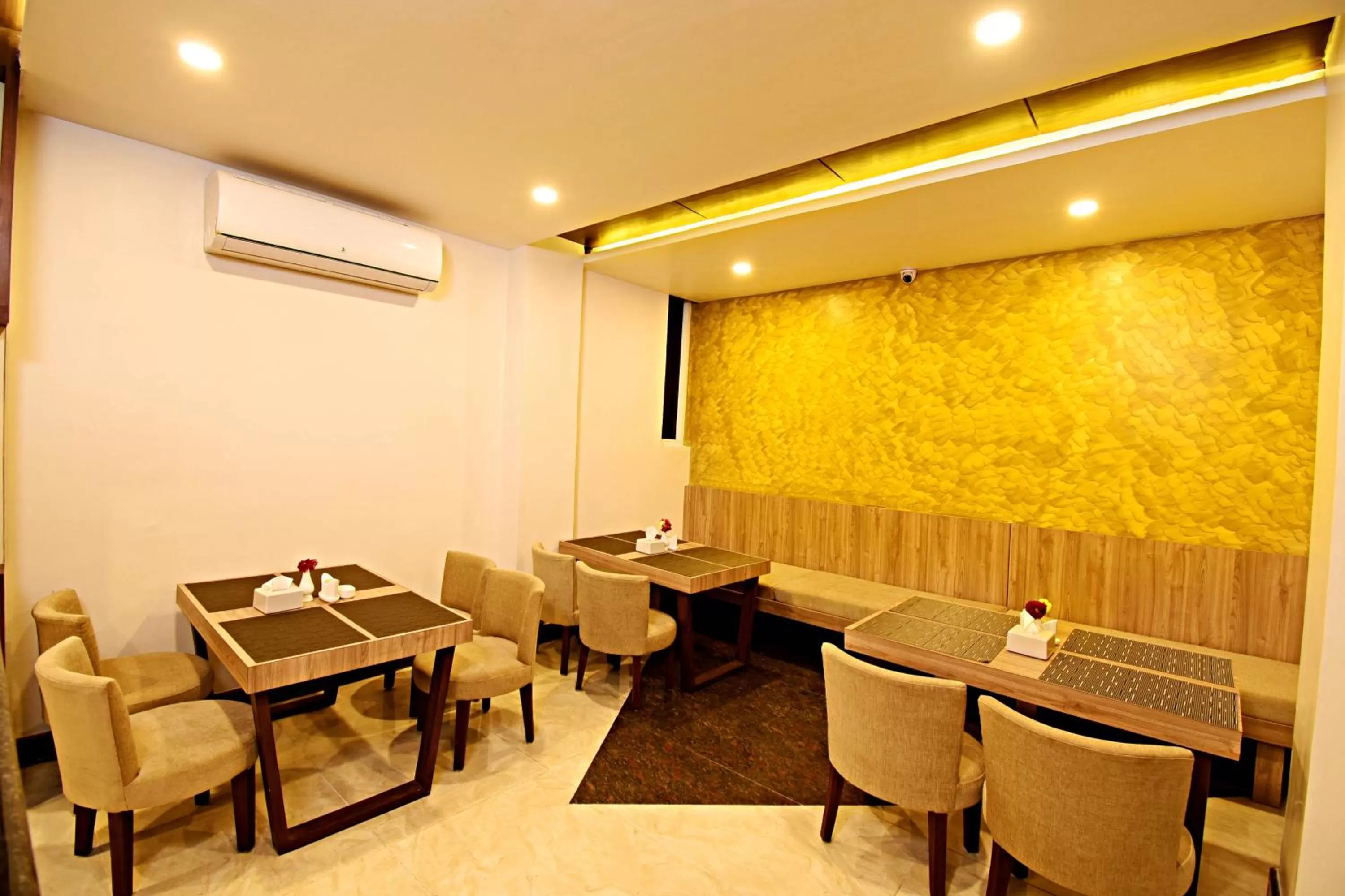 Restaurant/places to eat in The Milestone Hotel