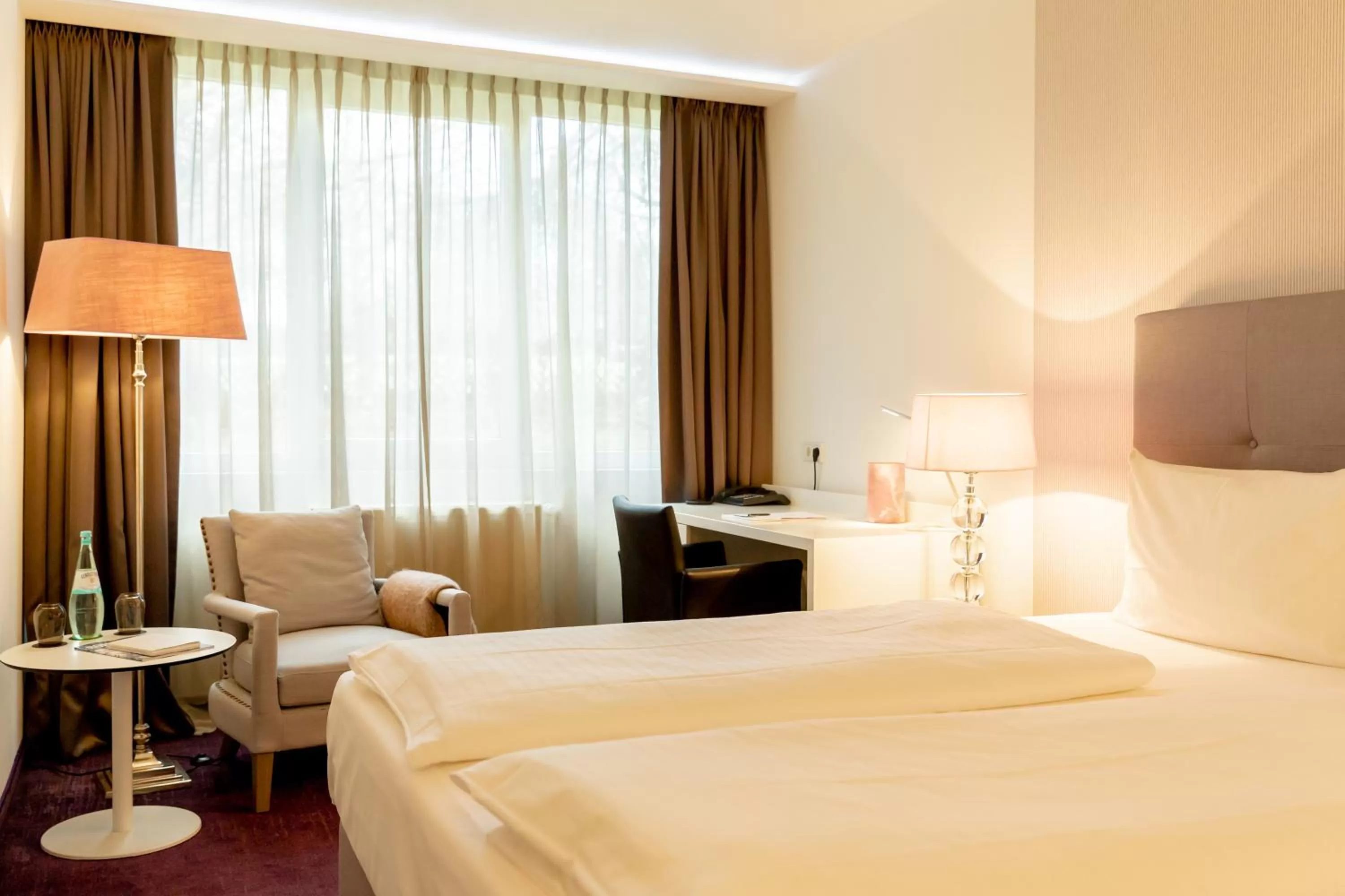 Photo of the whole room, Bed in Parkhotel FRITZ am Brunnen