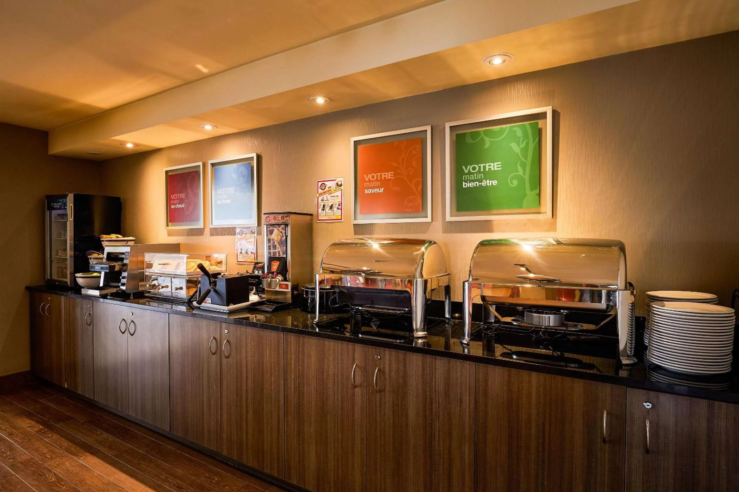 Restaurant/places to eat in Comfort Inn