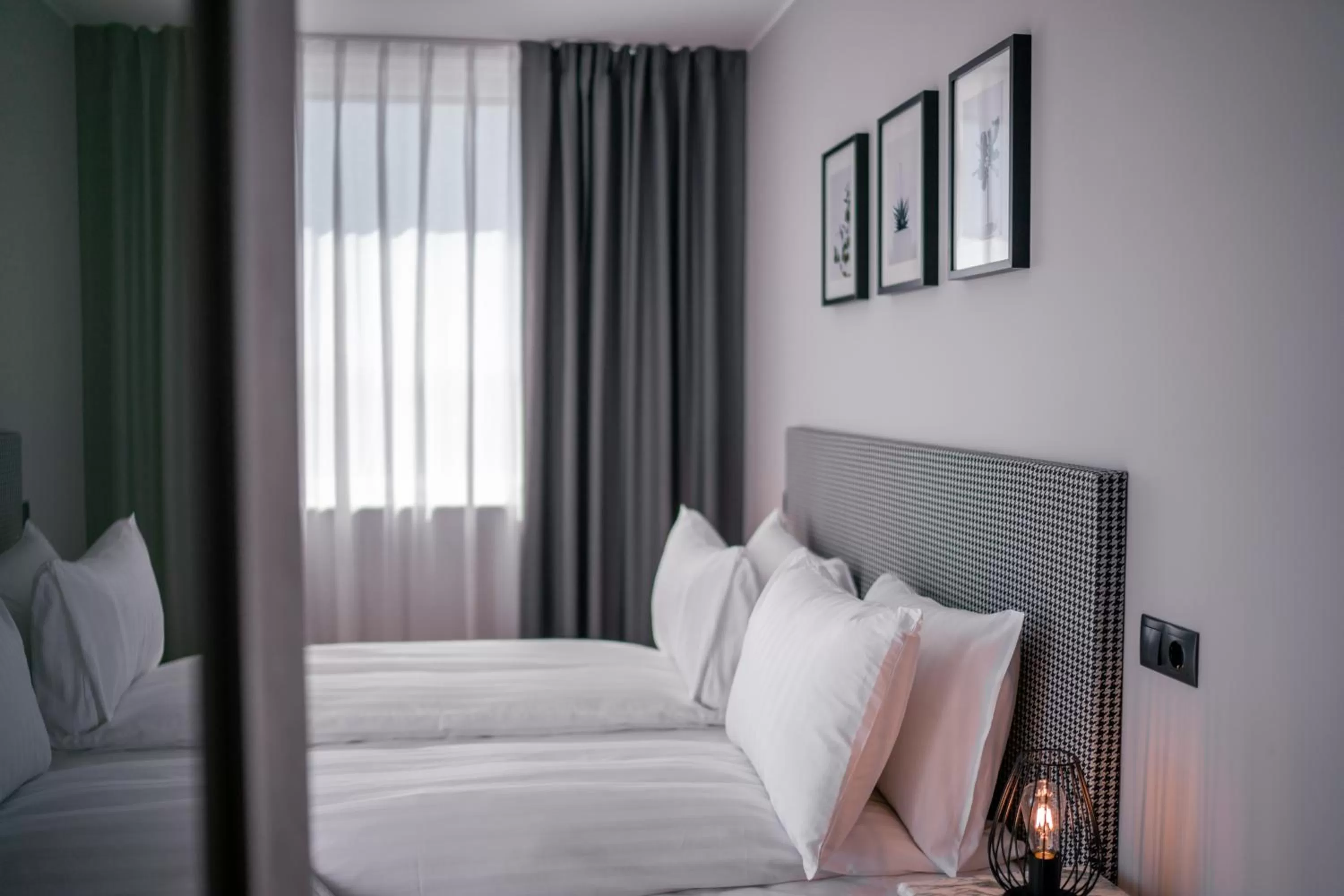 Bedroom, Bed in Hermanns Hotel & Spa Sibiu