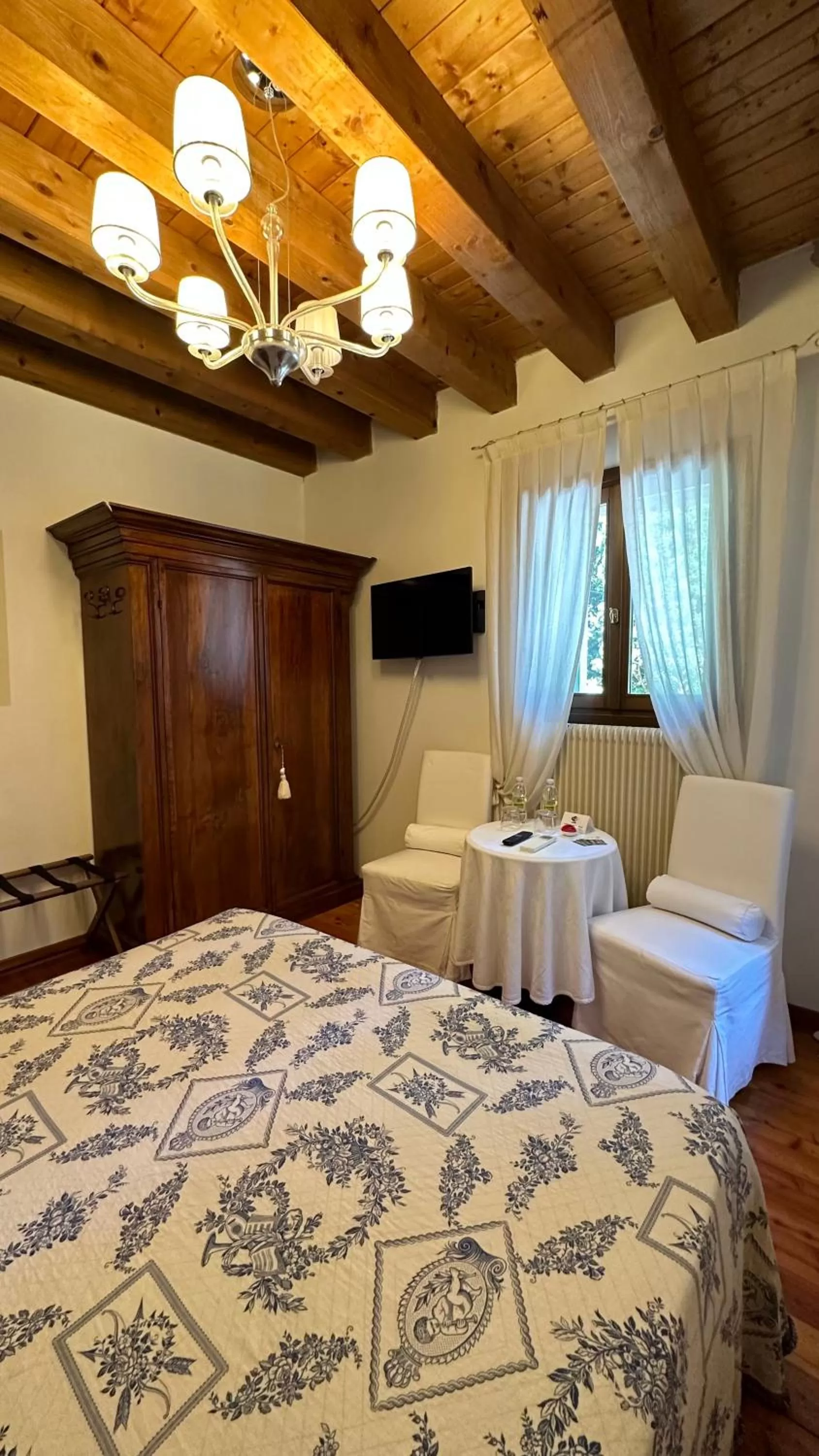 Bed in CA' HEMINGWAY