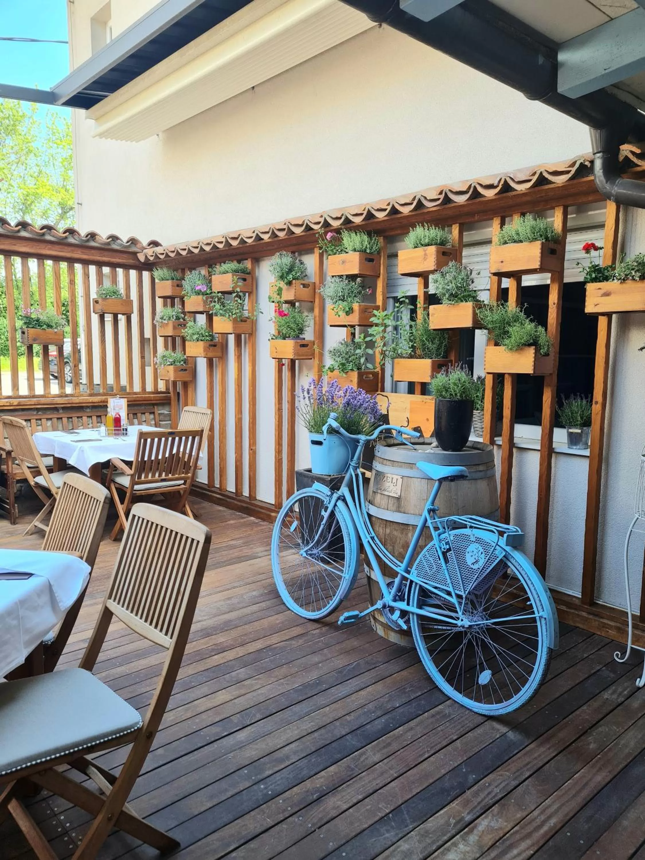 Dining area in AZUR ROOMS LJUBLJANA