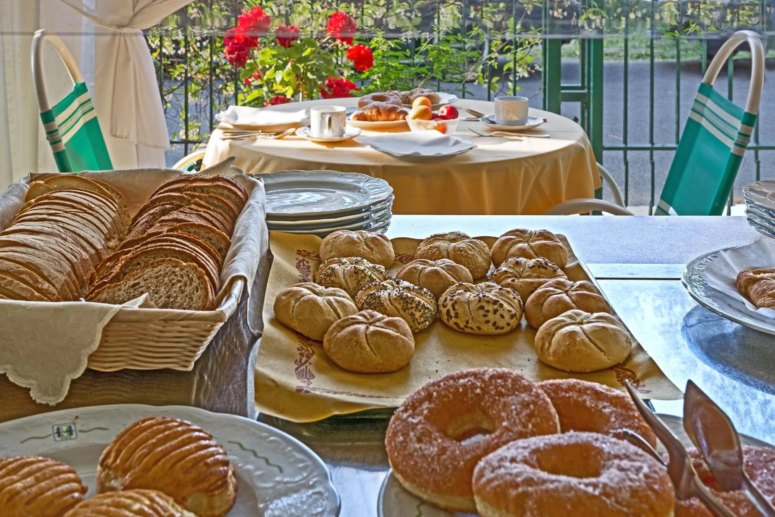 Buffet breakfast in Hotel Verdemare