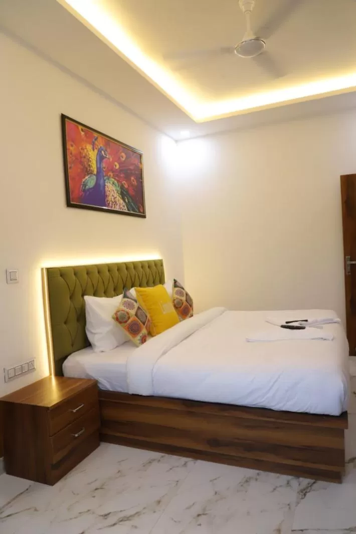 Bed in Opulent Inn by Lime Tree Hotels