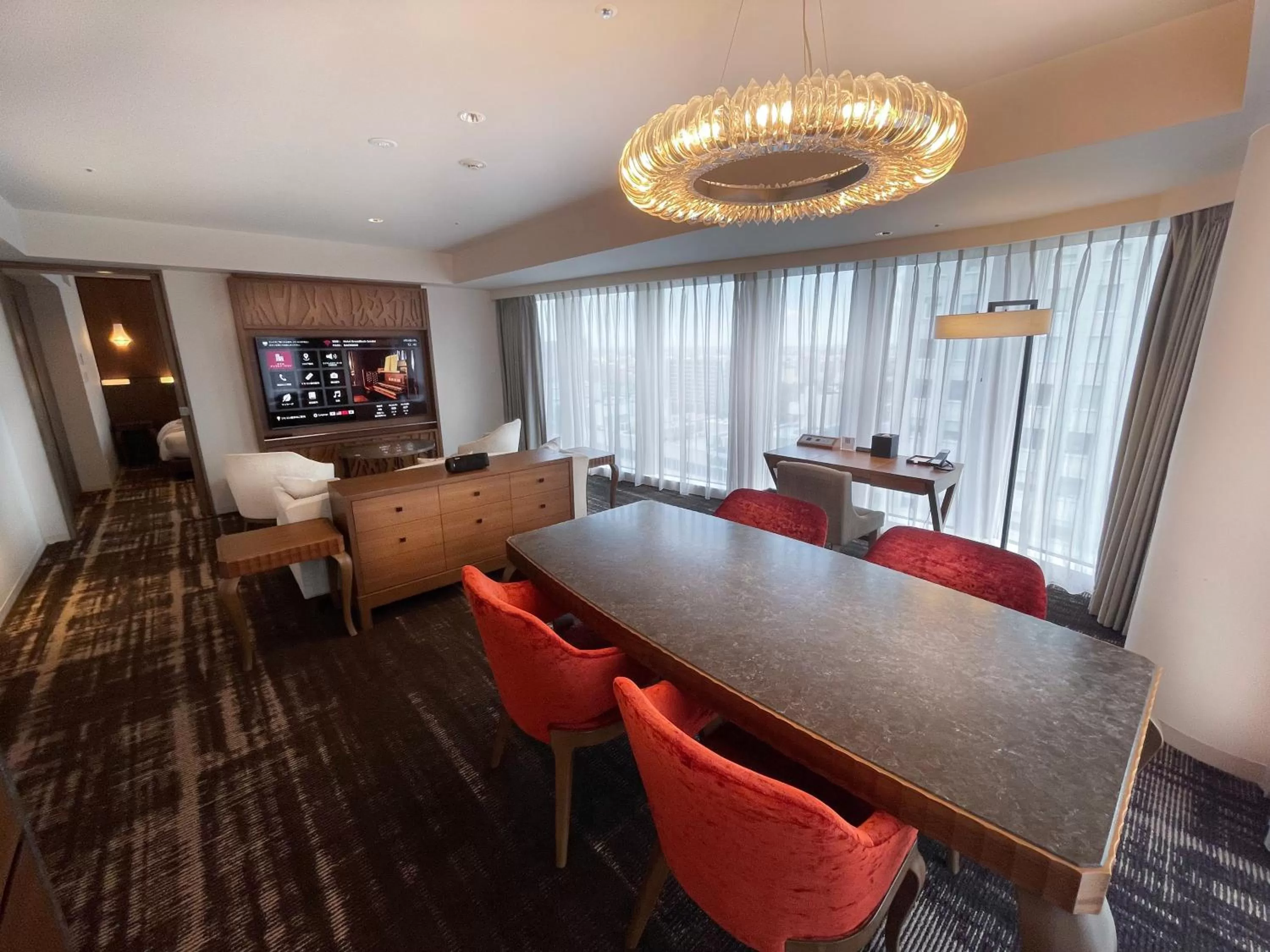 TV and multimedia in Hotel GrandBach Sendai