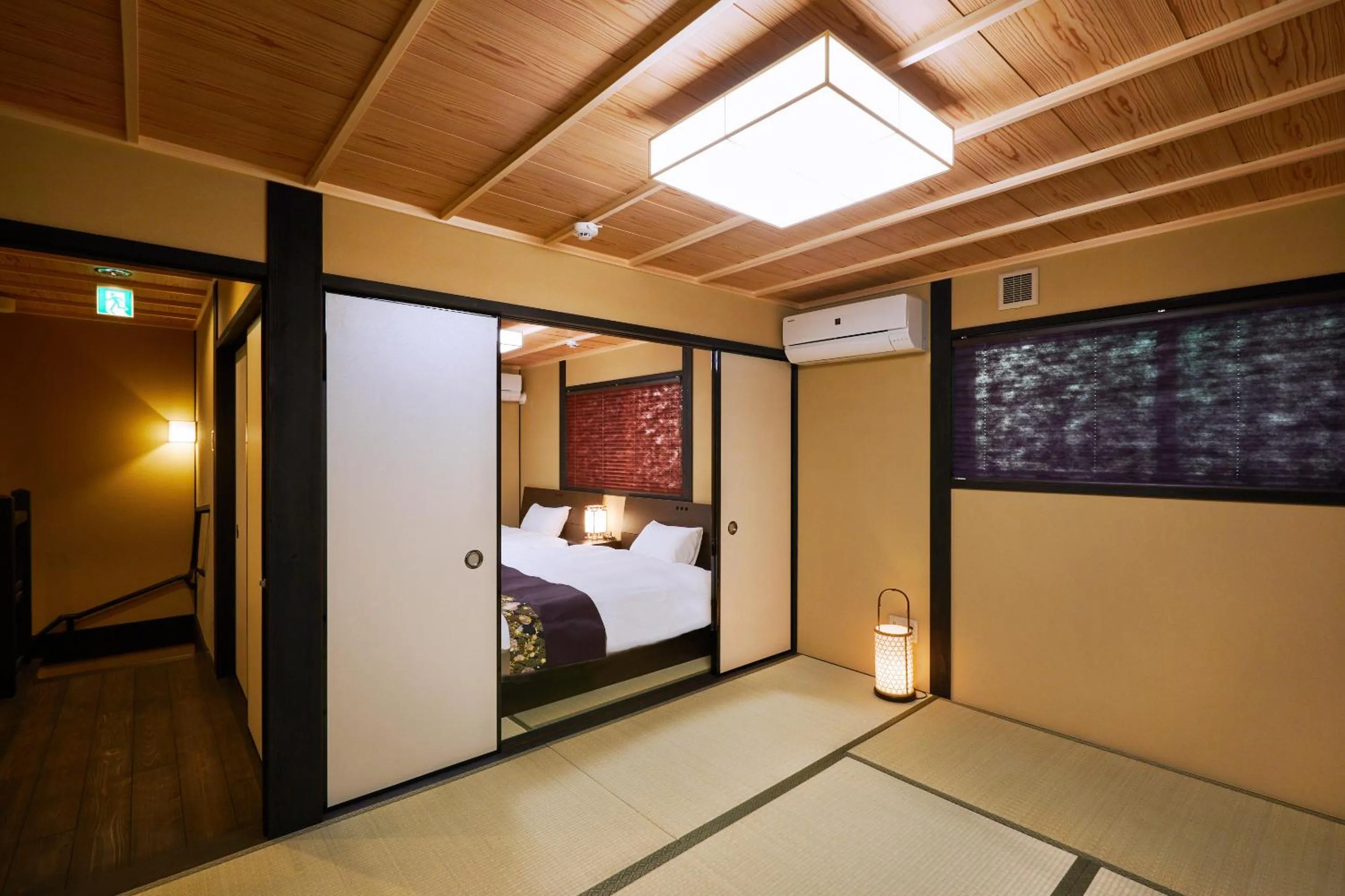 Bedroom, Bed in Rinn Gion Yasakamae