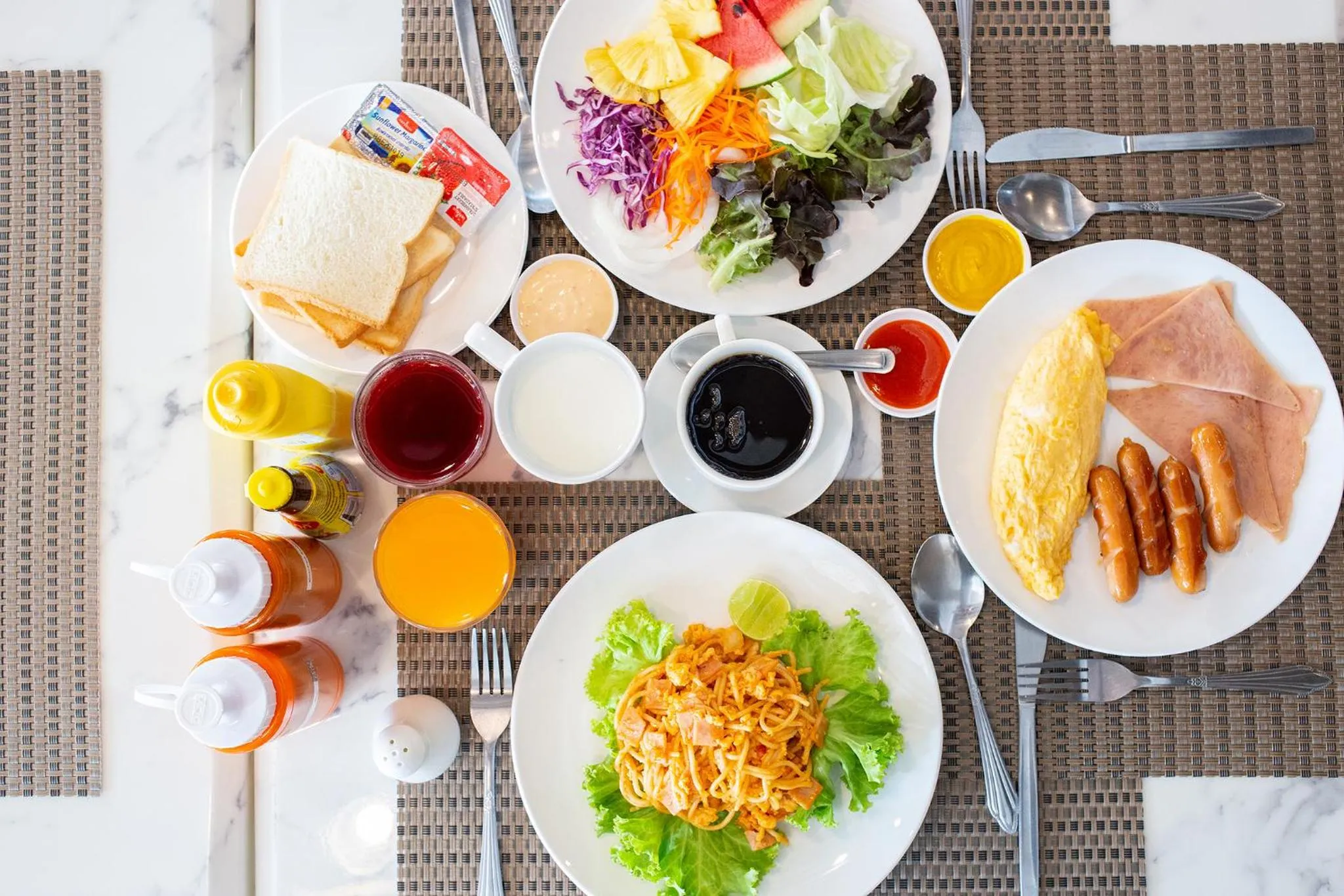 Breakfast in Spittze Hotel Pratunam