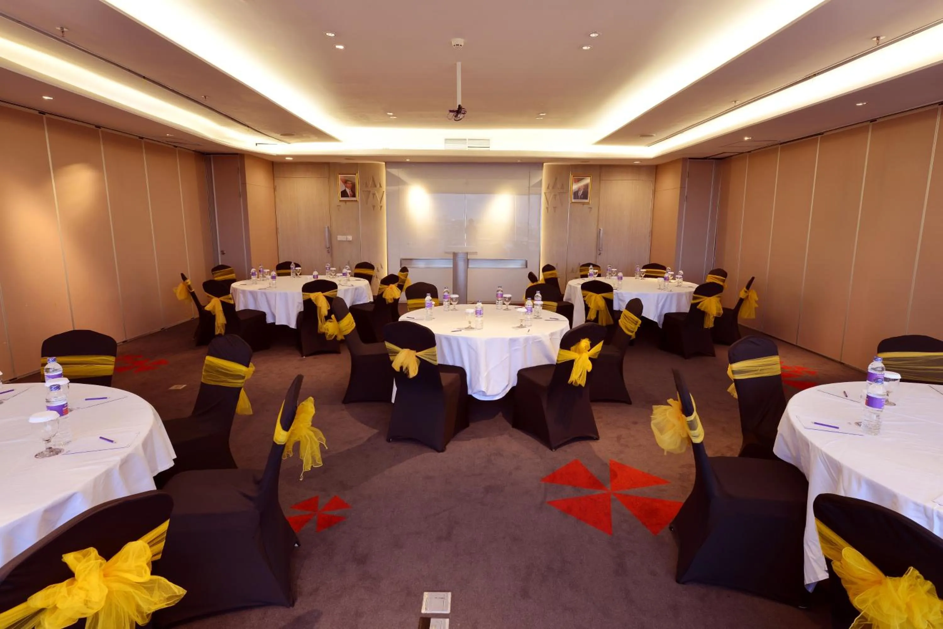 Meeting/conference room in FOX Hotel Pekanbaru