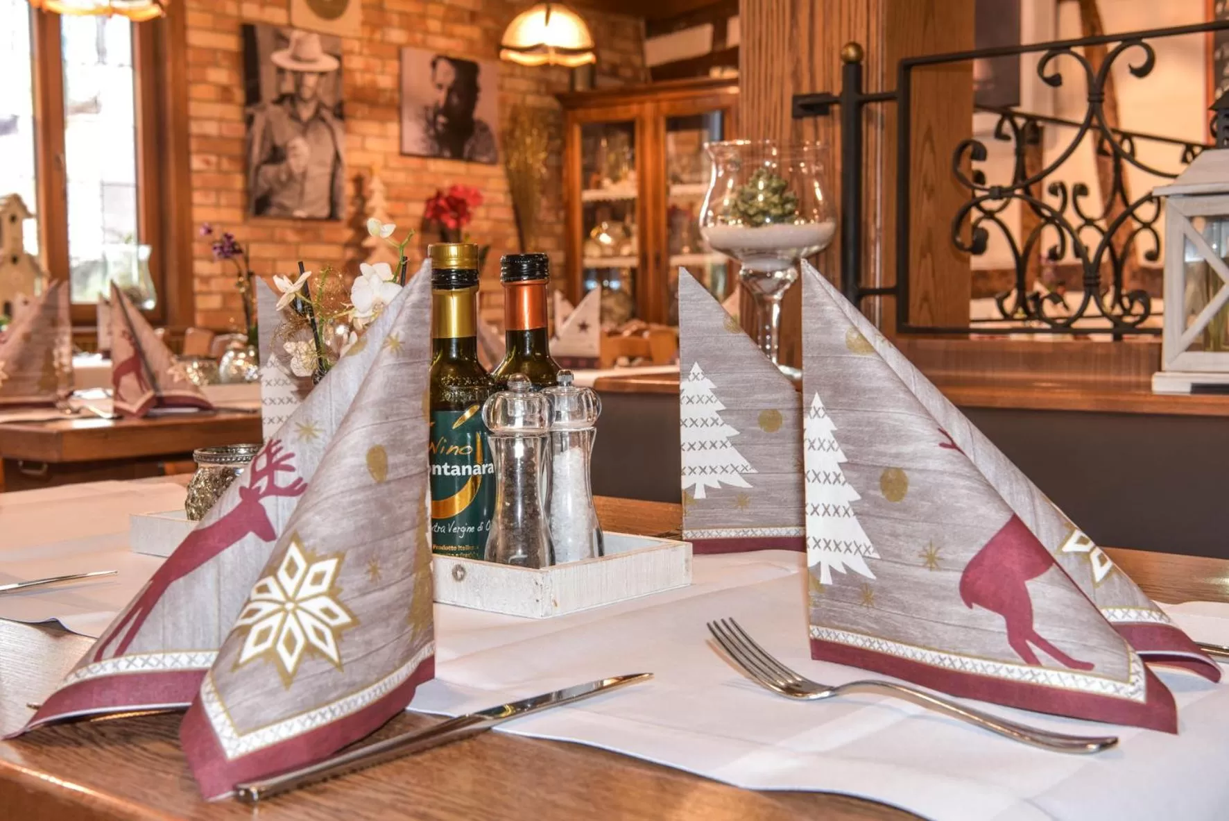 Restaurant/Places to Eat in Hotel Ristorante Rostica