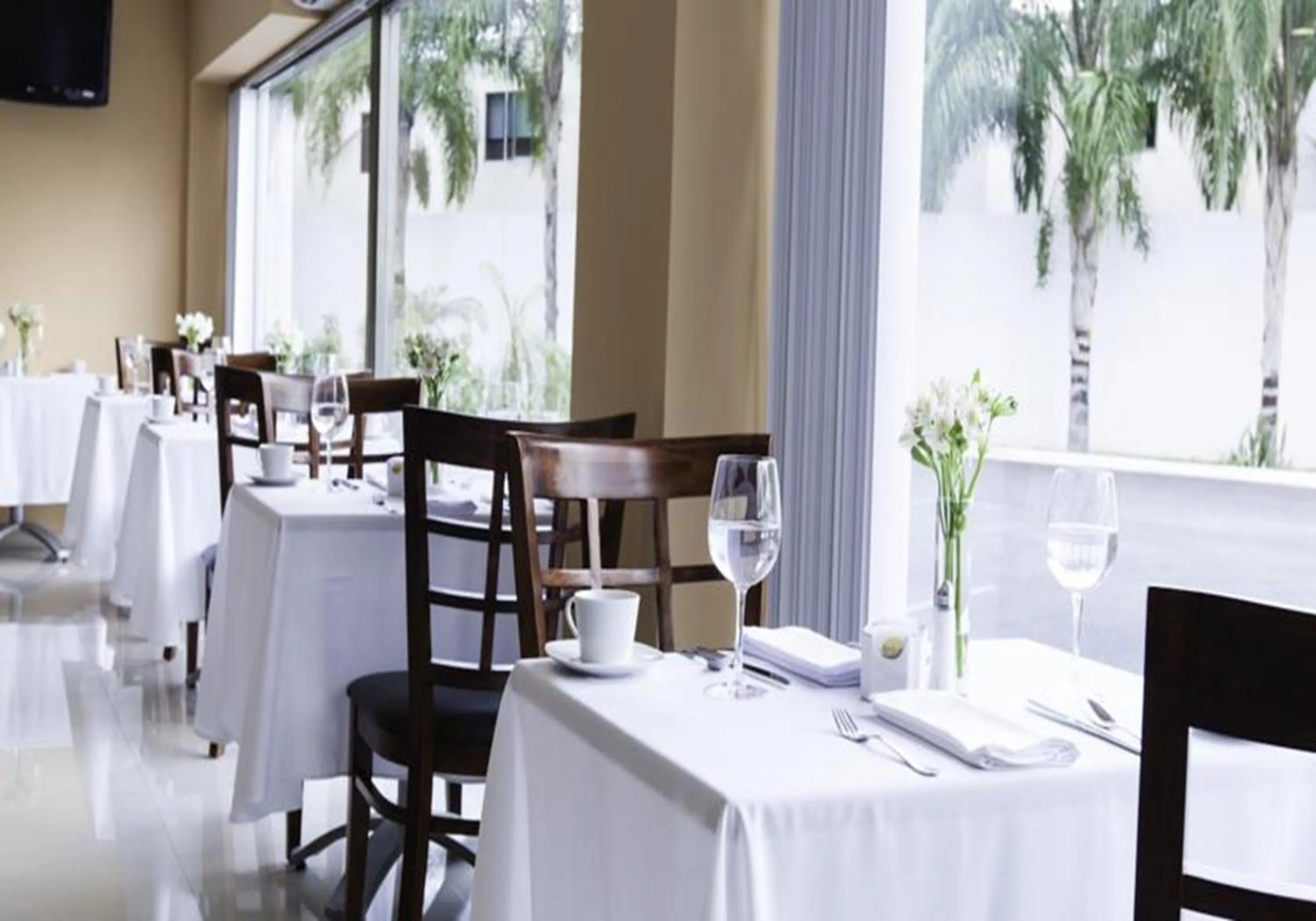 Restaurant/places to eat in Mision Express Merida Altabrisa