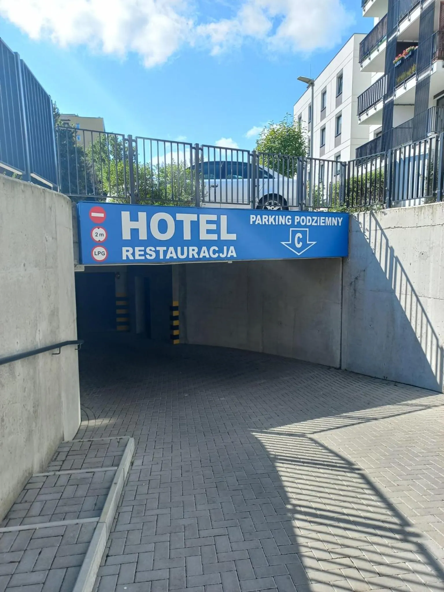 Parking in Lubhotel