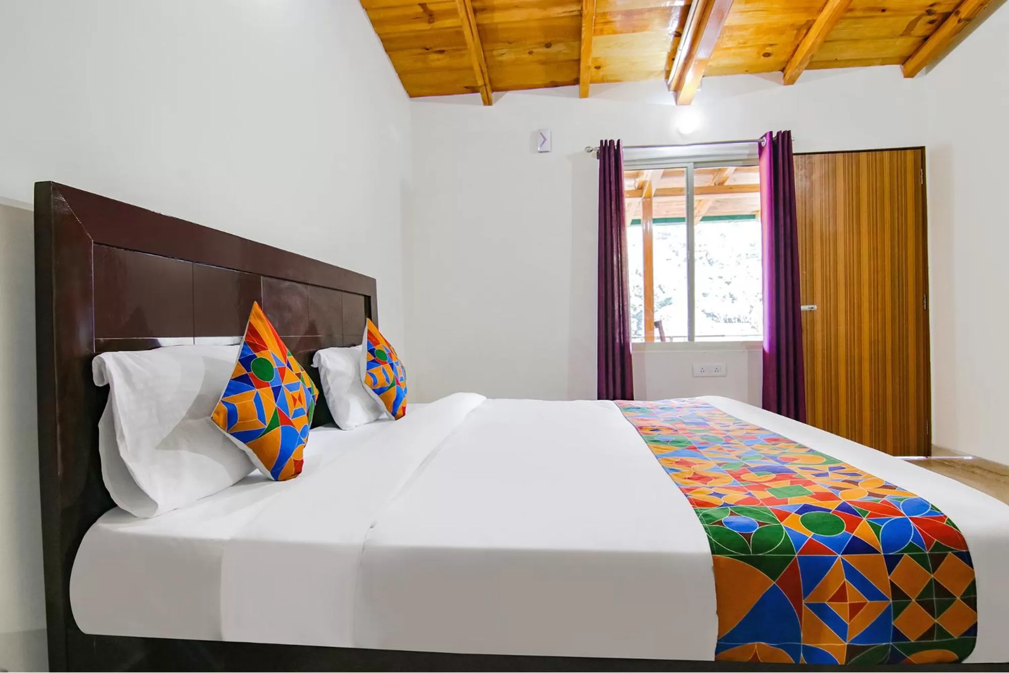 Photo of the whole room, Bed in FabHotel Prime Olive Lake View