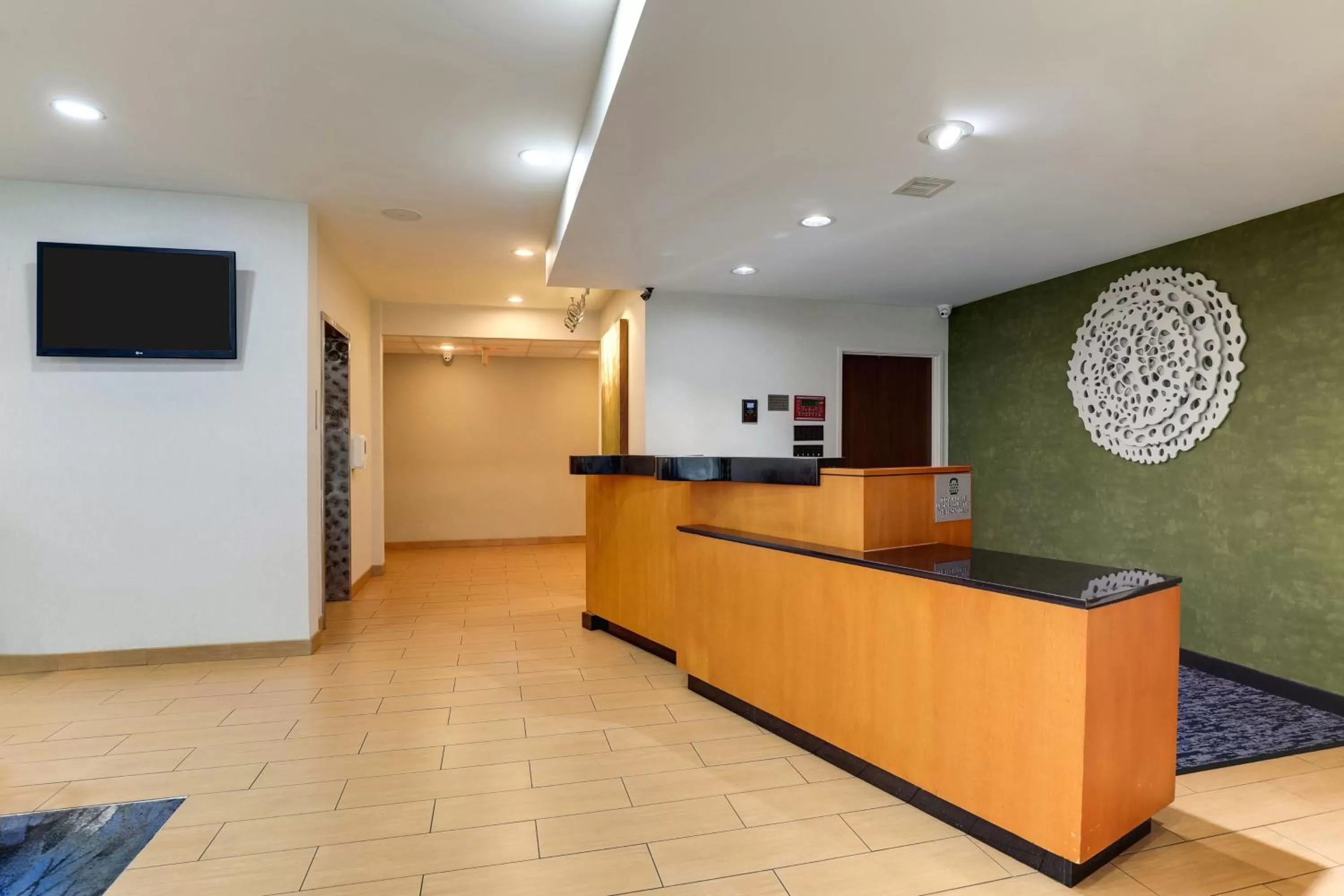 Lobby or reception in Fairfield Inn & Suites by Marriott Fort Worth I-30 West Near NAS JRB