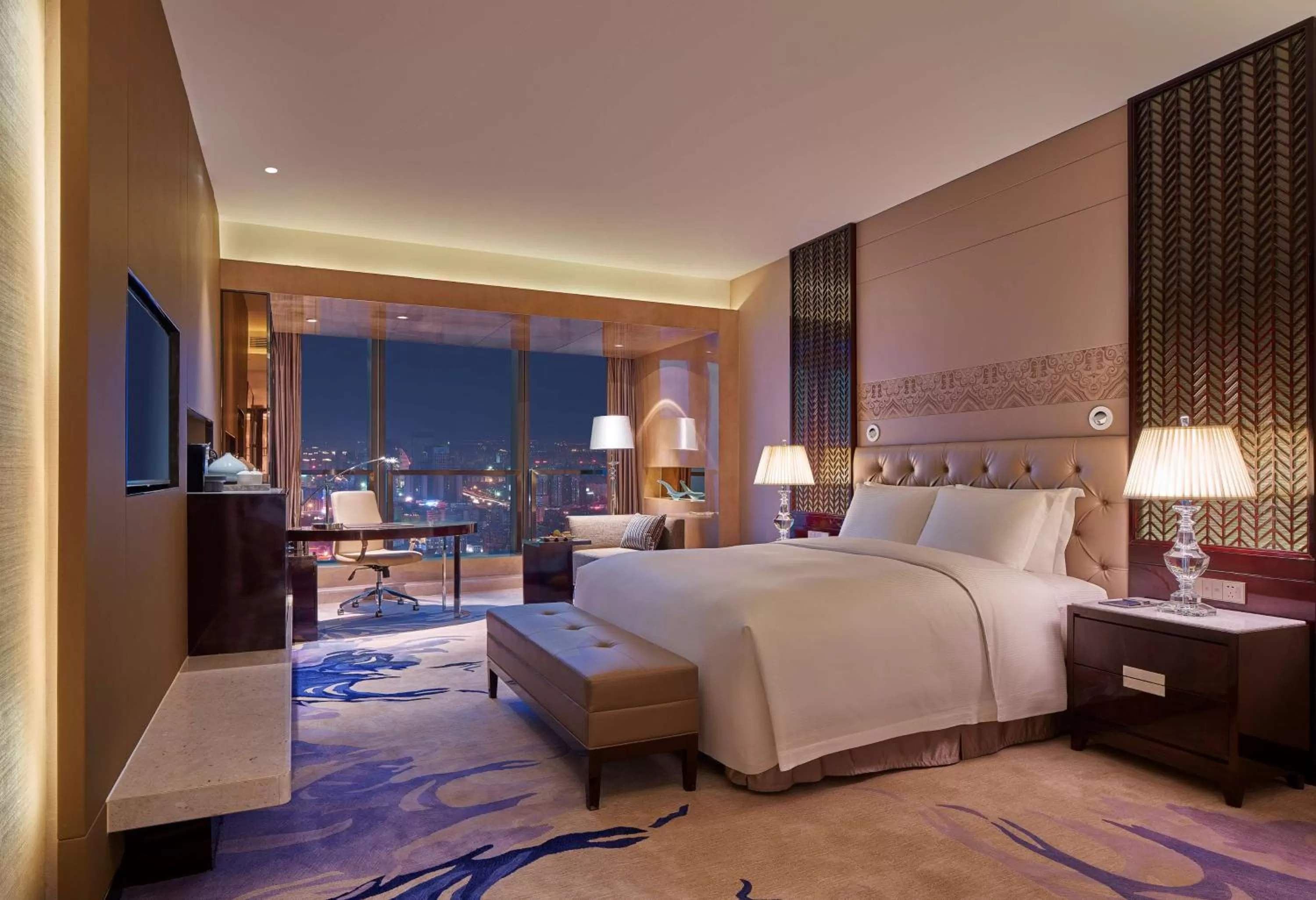 Bedroom, Bed in Hilton Haikou