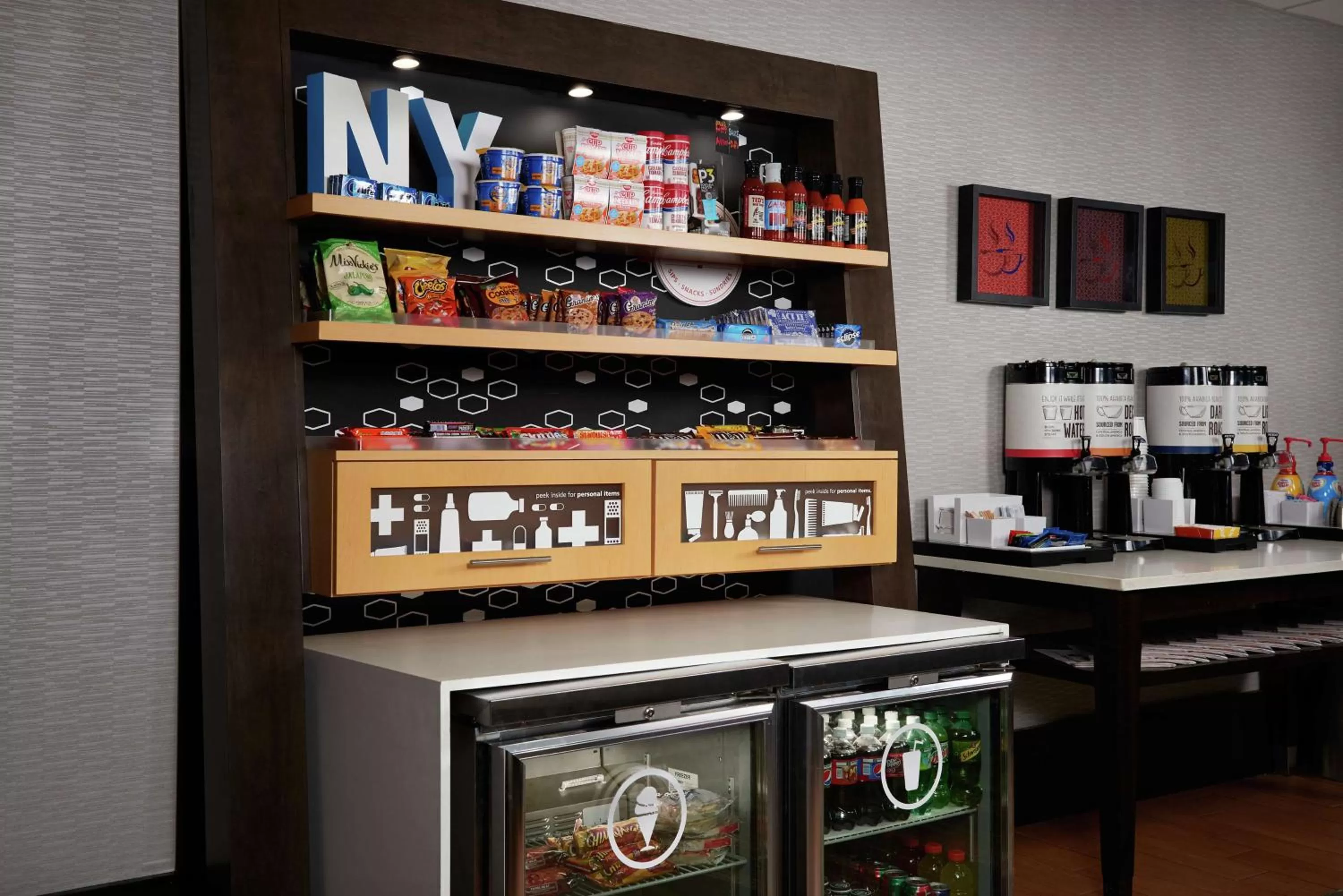 Restaurant/places to eat in Hampton Inn Niagara Falls