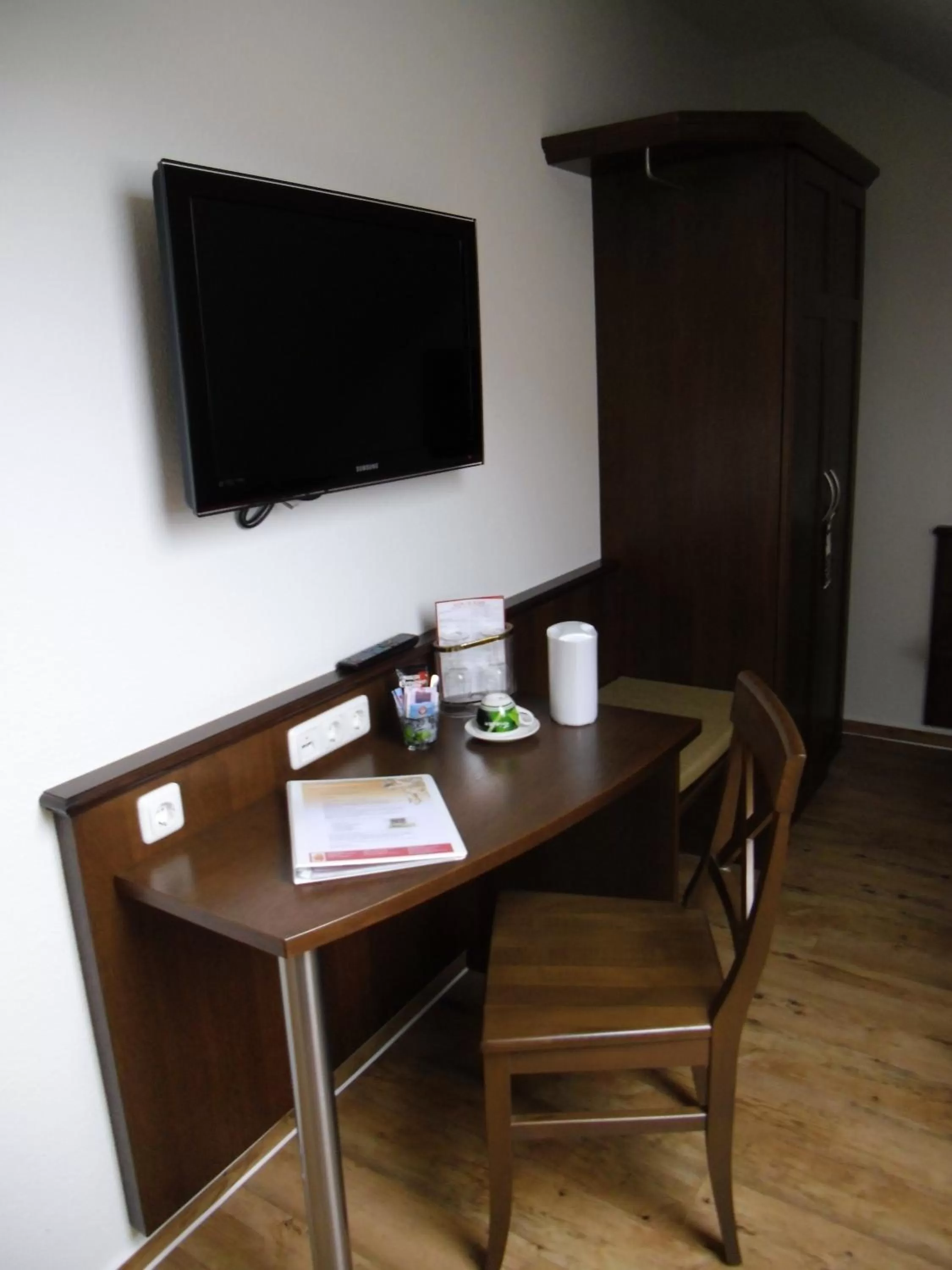 TV and multimedia, TV/Entertainment Center in Wein-Träume