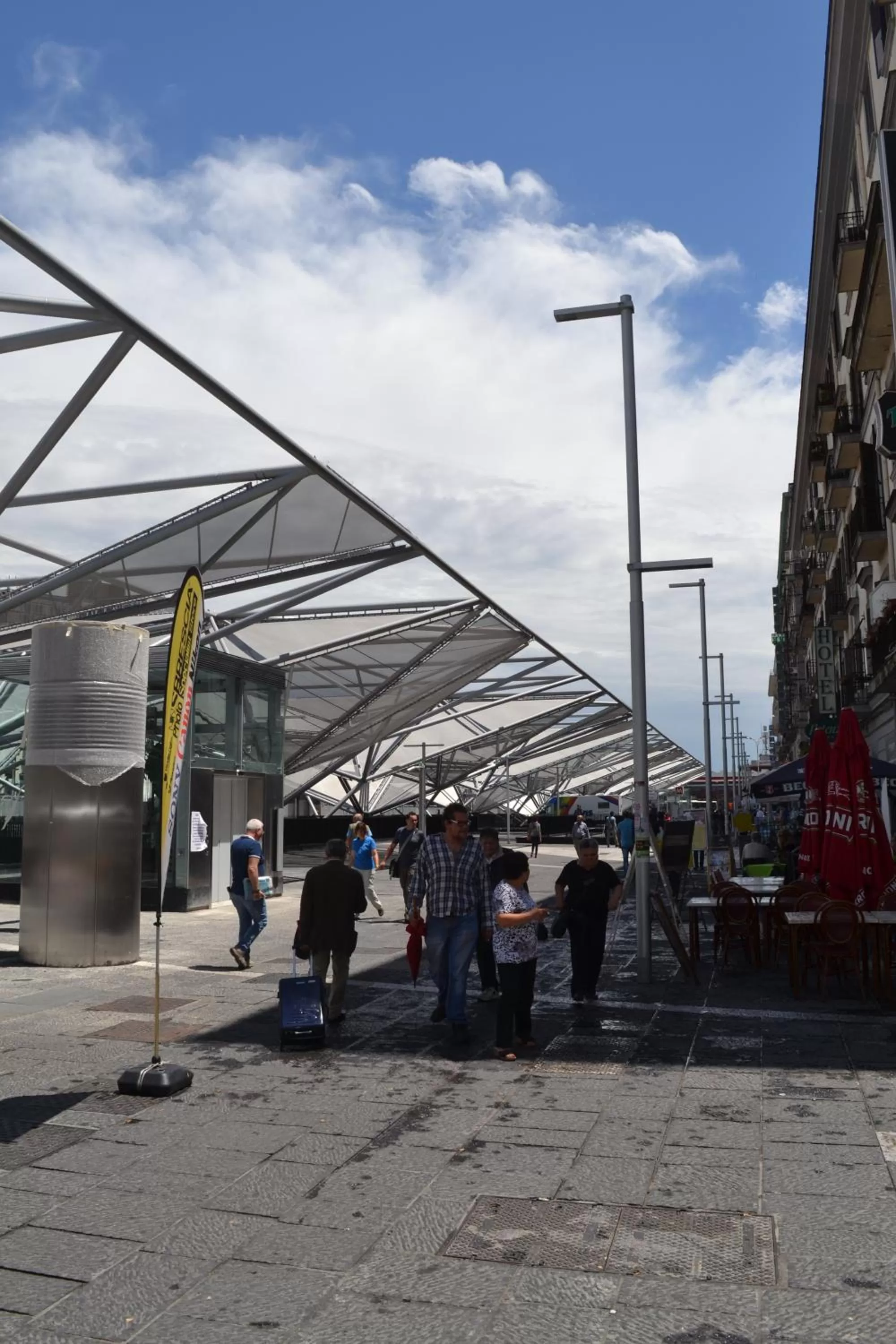 Restaurant/places to eat in Hotel Cineholiday