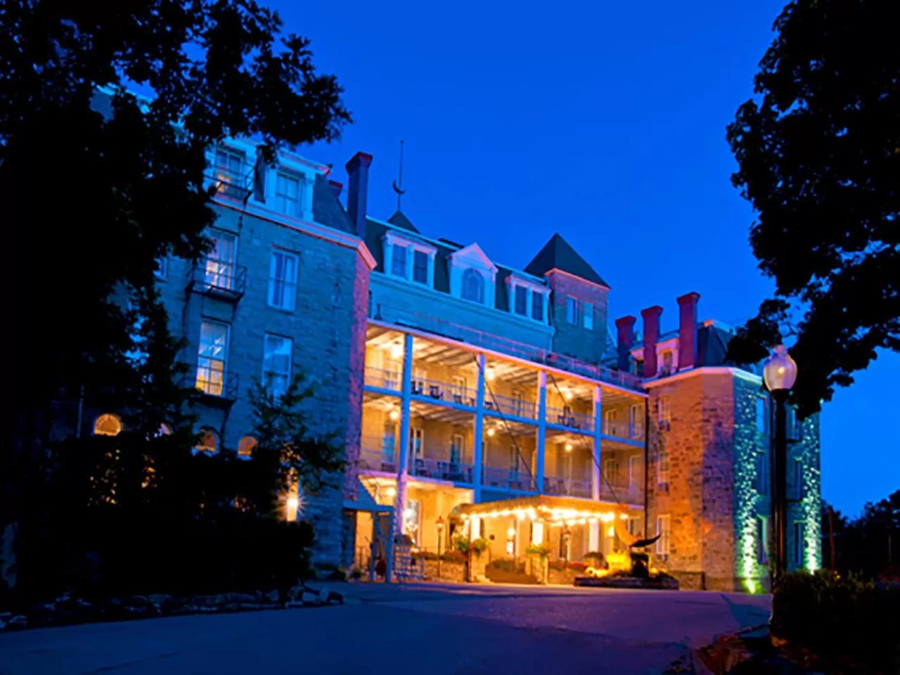 Facade/entrance in 1886 Crescent Hotel and Spa