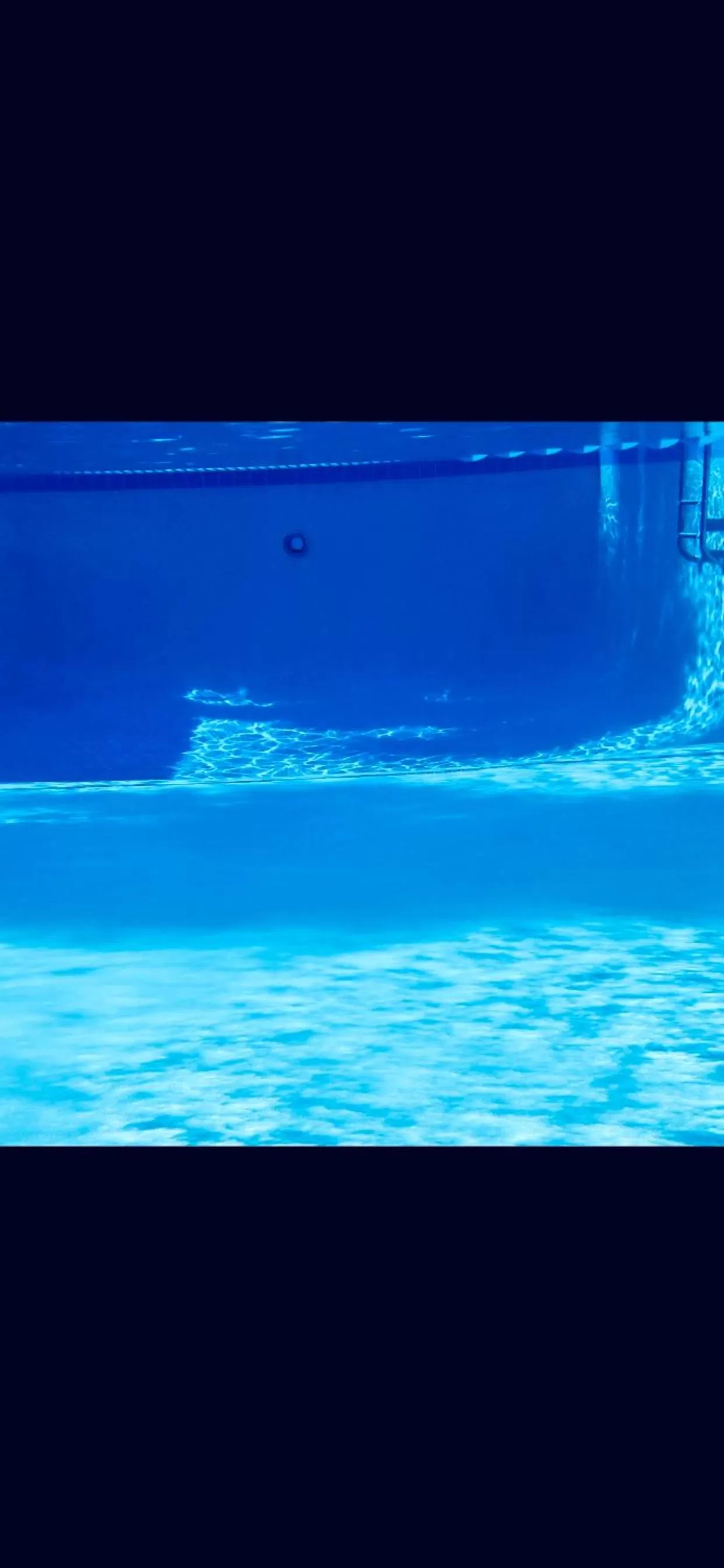 Swimming pool in Days Inn by Wyndham Orlando Airport Florida Mall