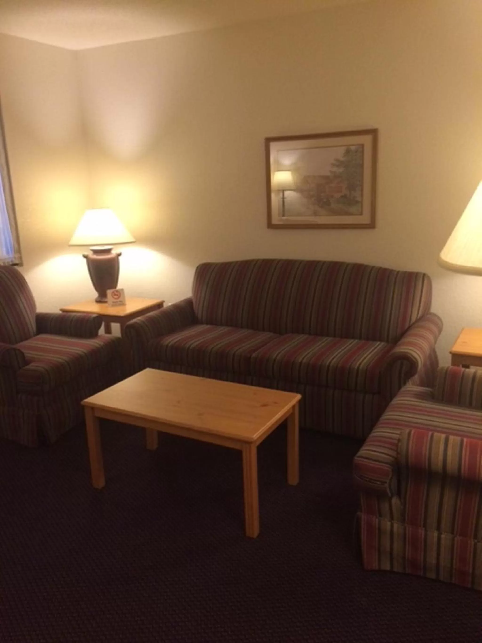 Seating area in Super 8 by Wyndham St. James