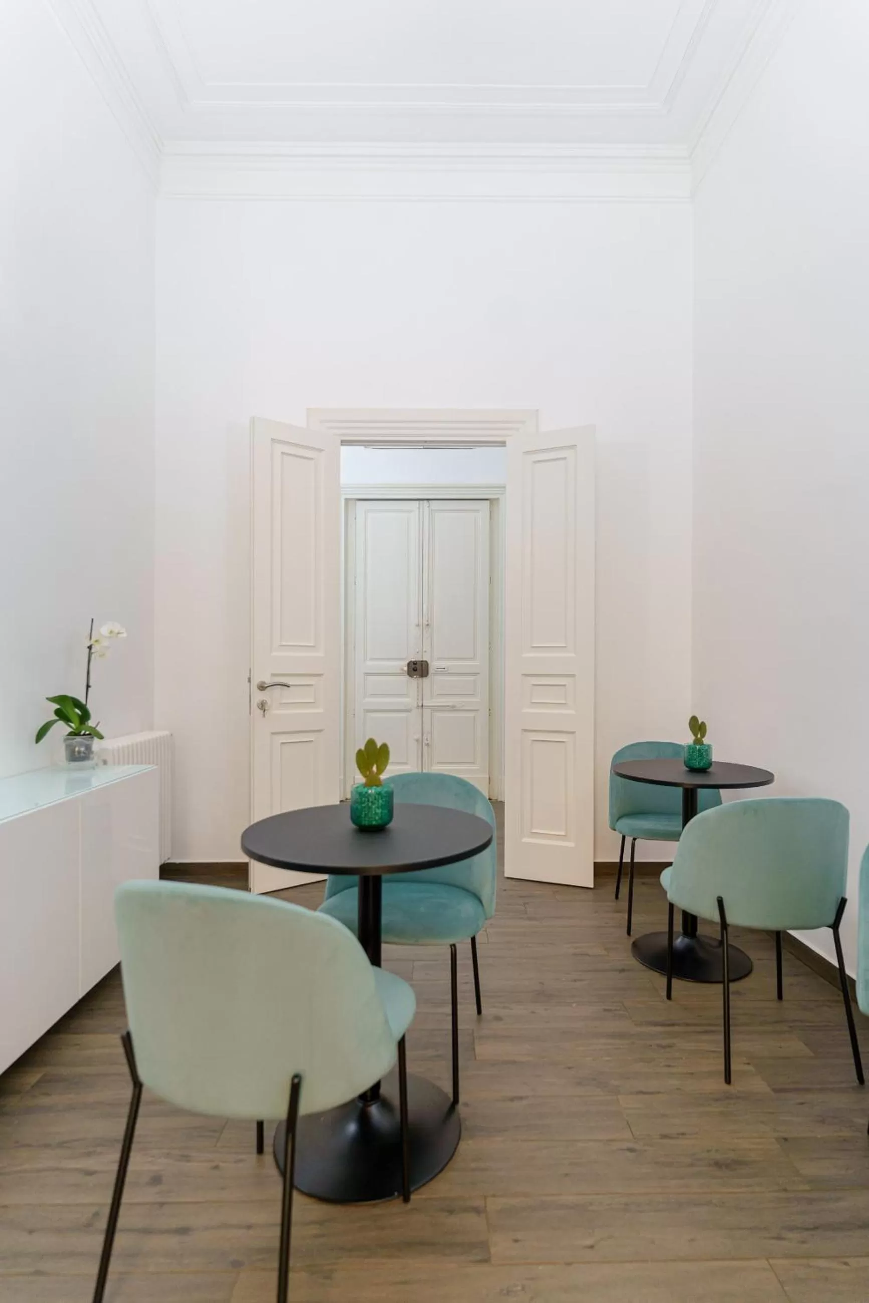 Dining Area in SiSTO18