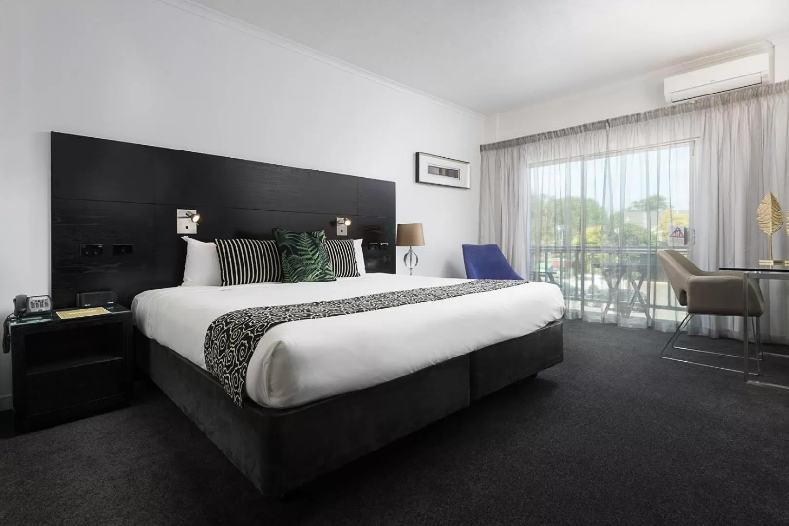 Bed in Hotel Armitage and Conference Centre