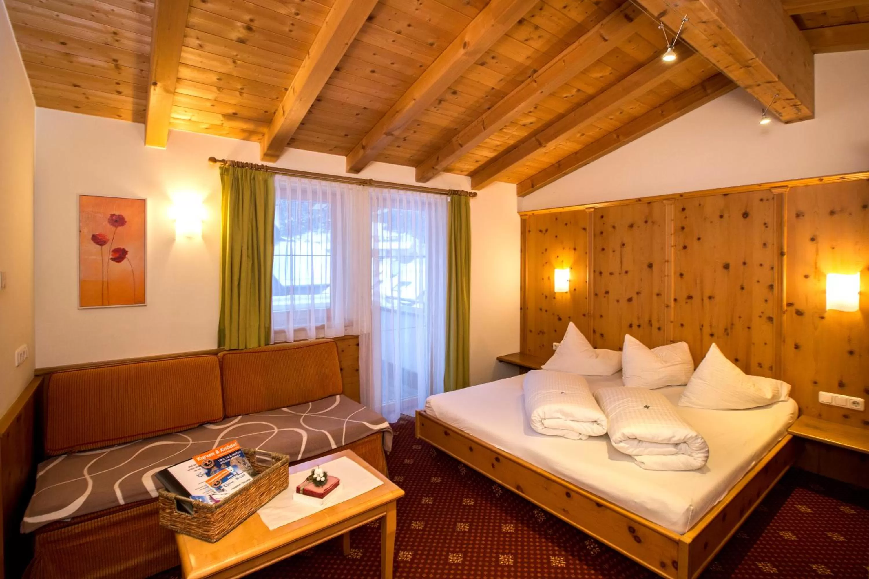 Photo of the whole room, Bed in Hotel Enzian