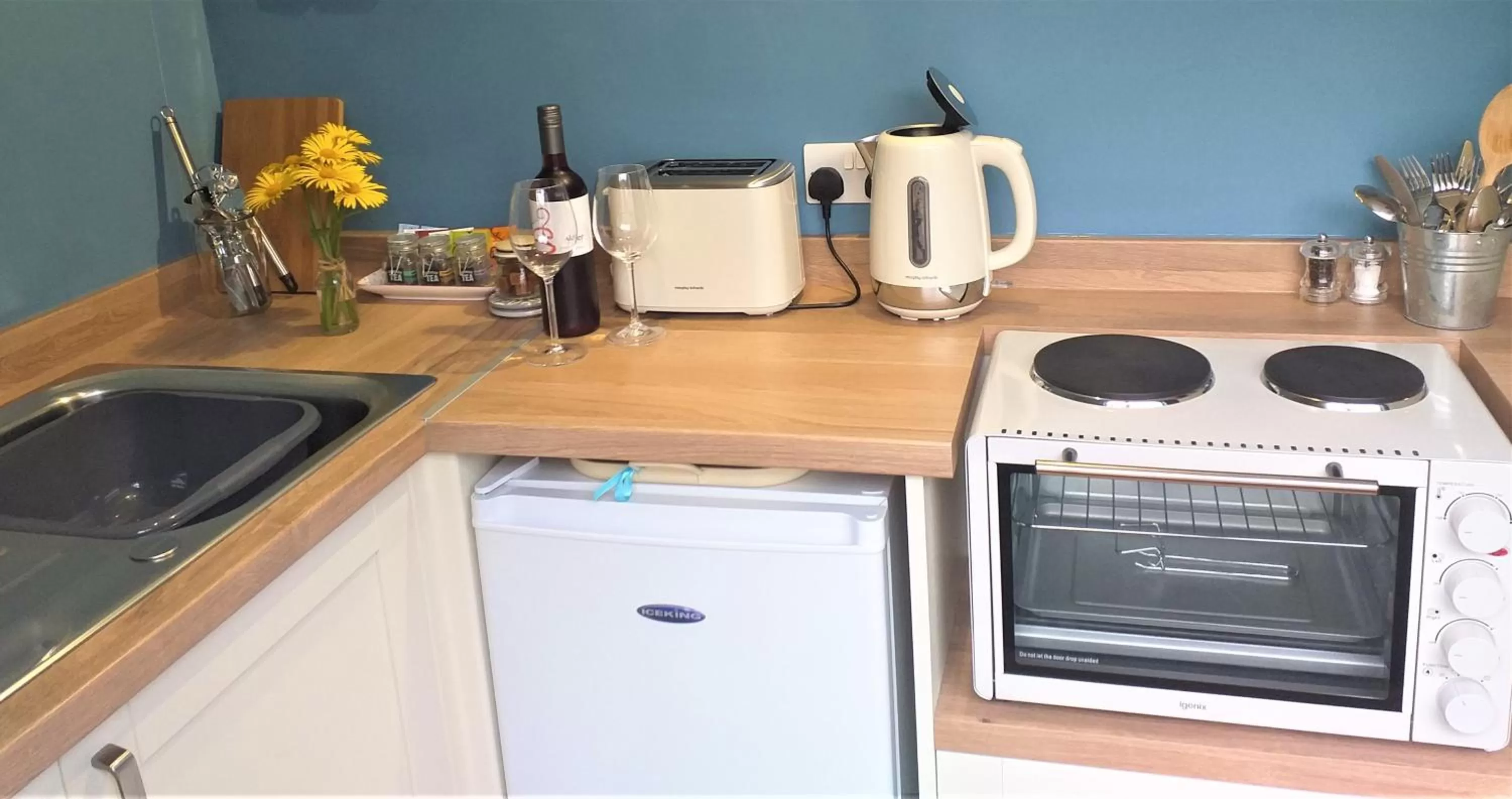 Kitchen or kitchenette in Lobhill Farmhouse Bed and Breakfast and Self Catering Accommodation