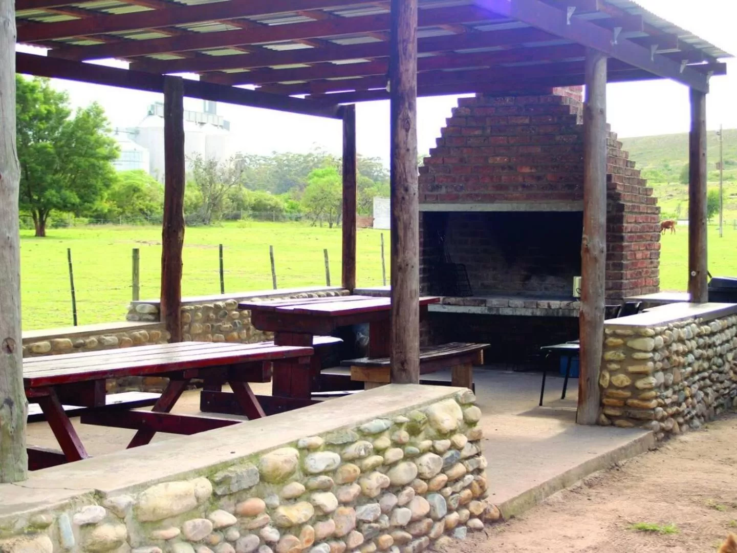 BBQ Facilities in Blue Mountain Farm Lodge, Cabins & Cottages