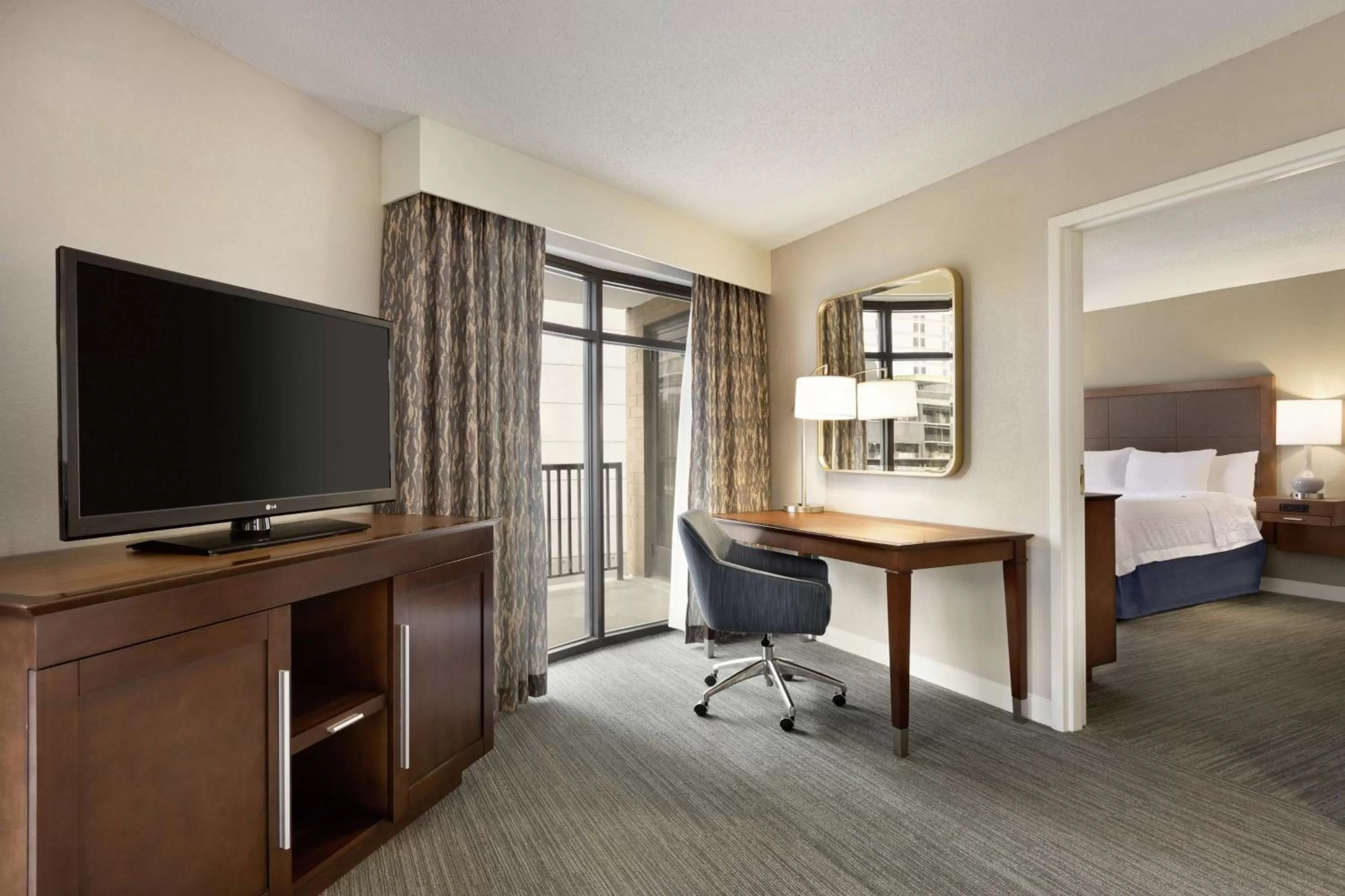 Bedroom, Bed in Hampton Inn & Suites Nashville-Downtown