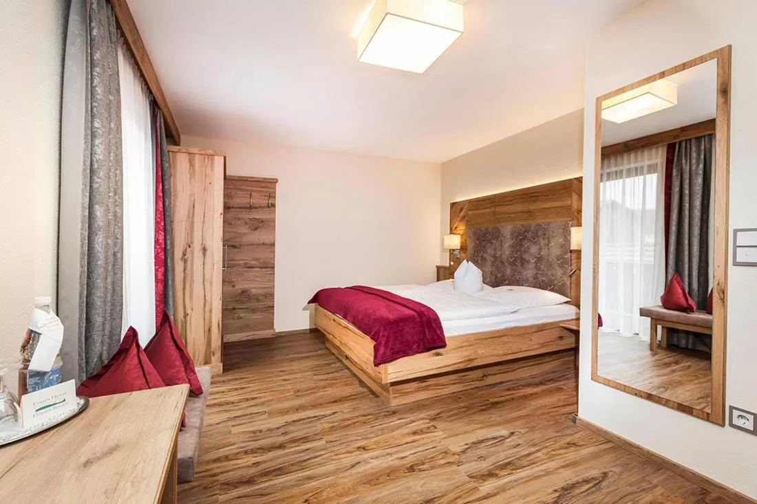 Bed in Genusshotel Hohenbogen