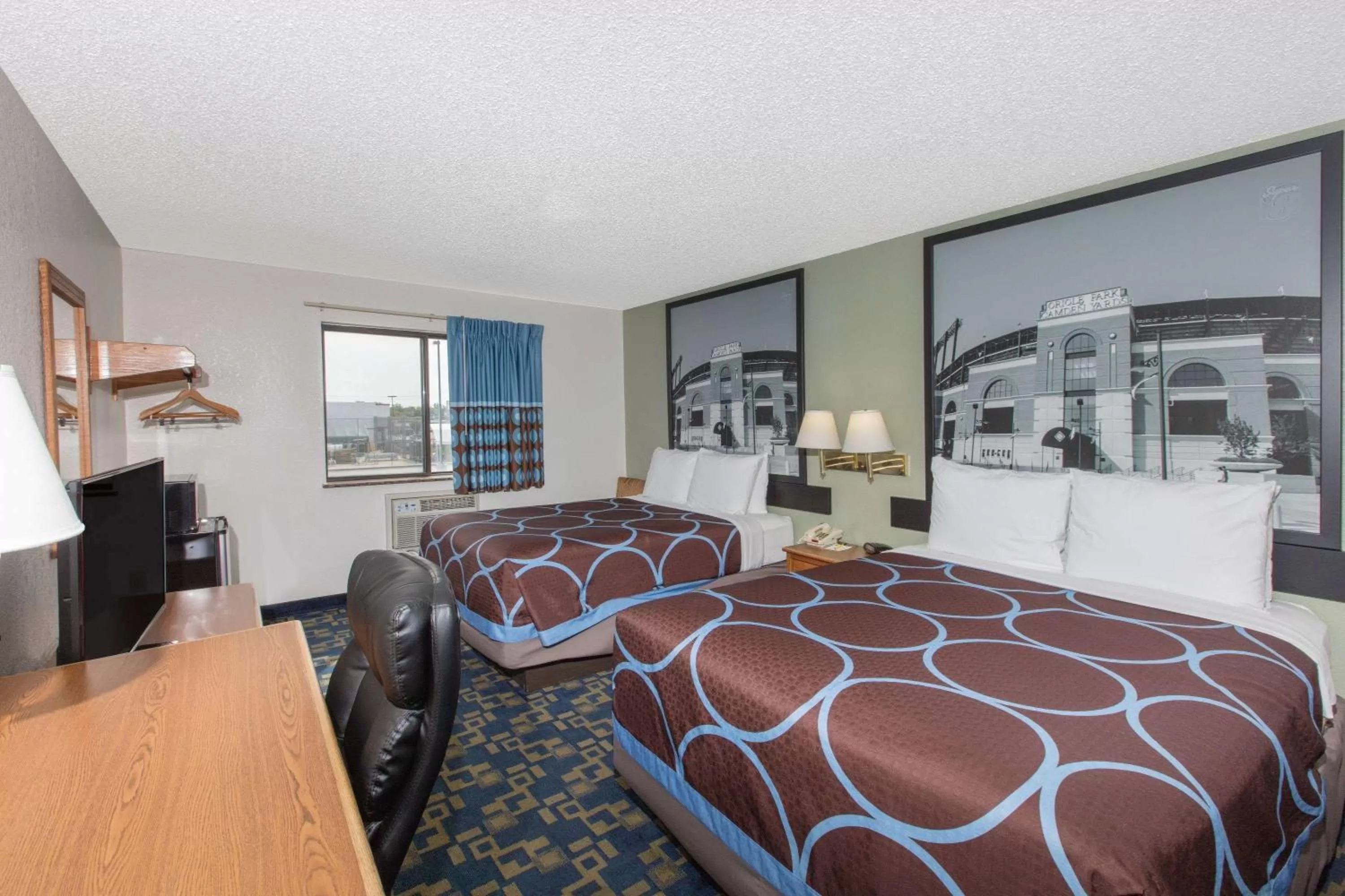 Photo of the whole room, Bed in Super 8 by Wyndham Aberdeen MD
