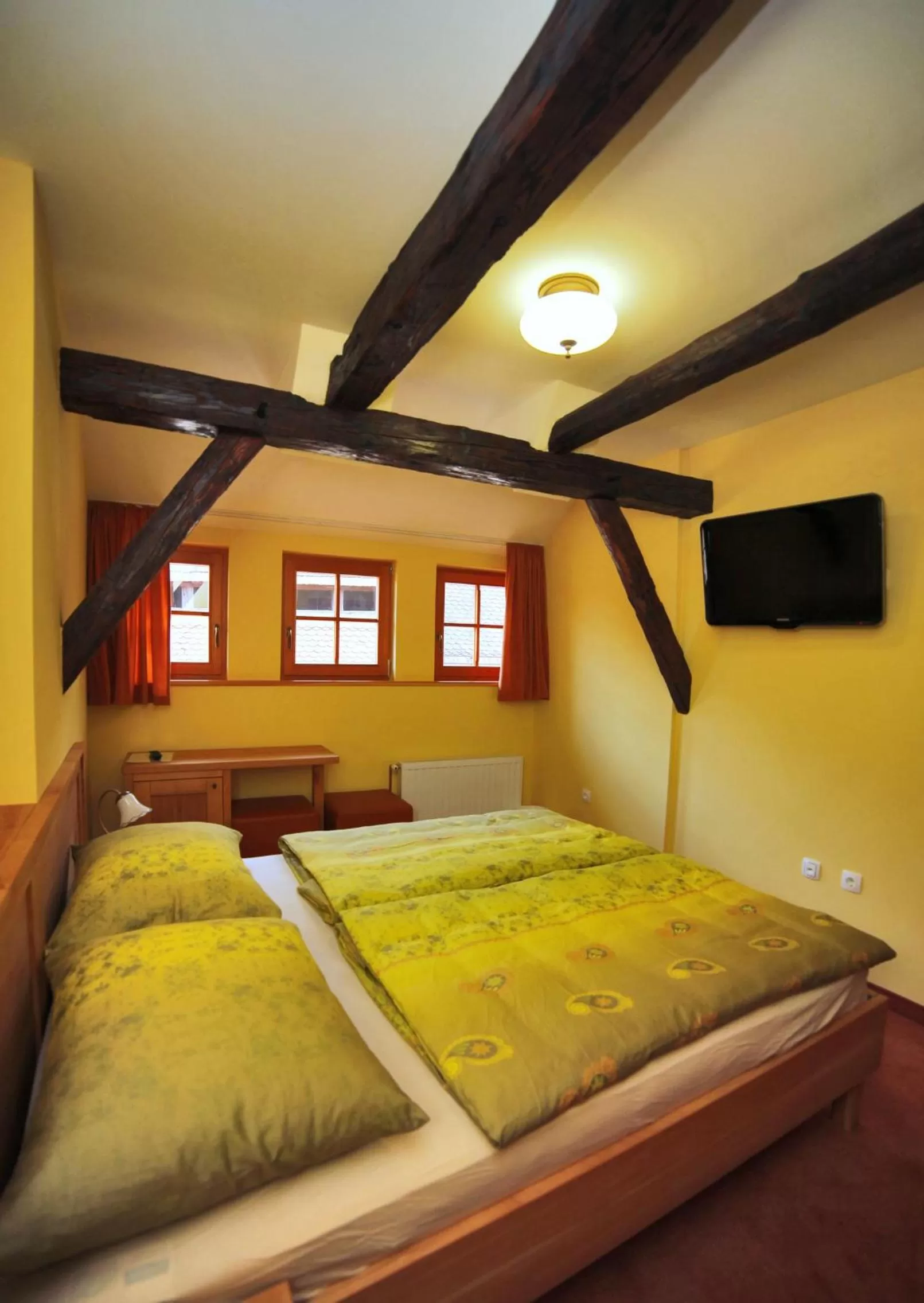 Bed in Bed & Breakfast Šilak