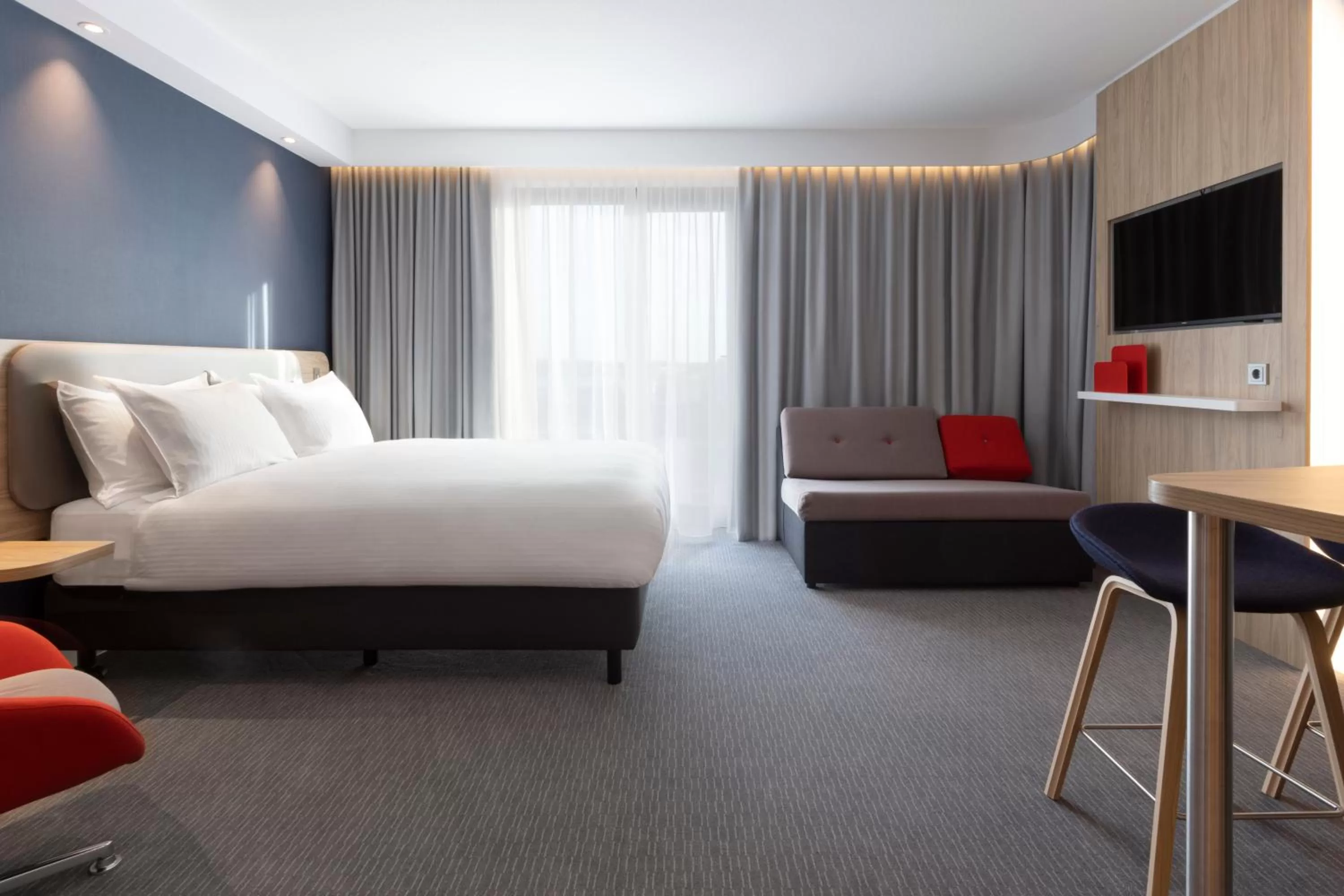 Bedroom, Bed in Holiday Inn Express & Suites - Deventer by IHG