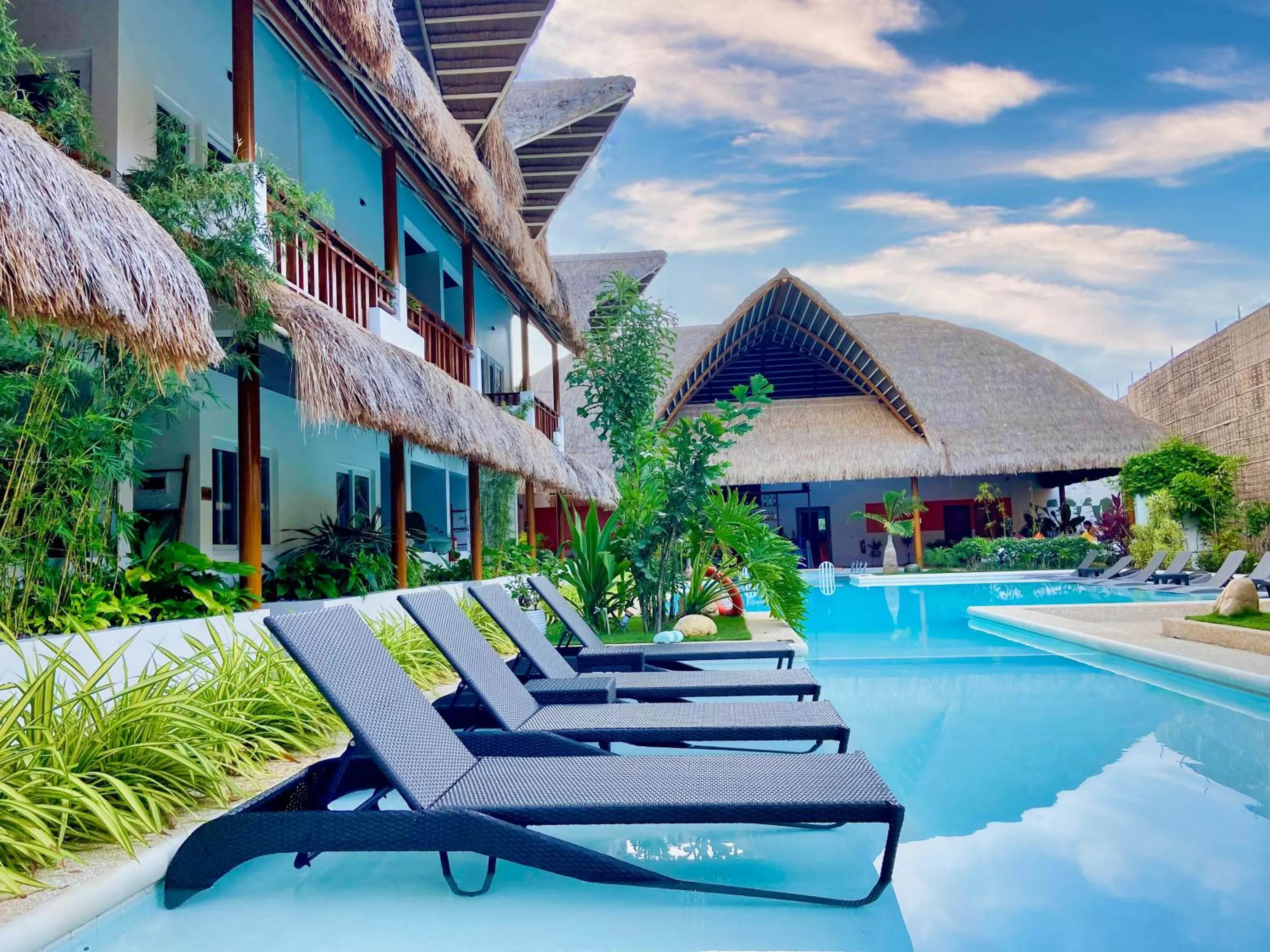 Swimming pool in Bathala Resort