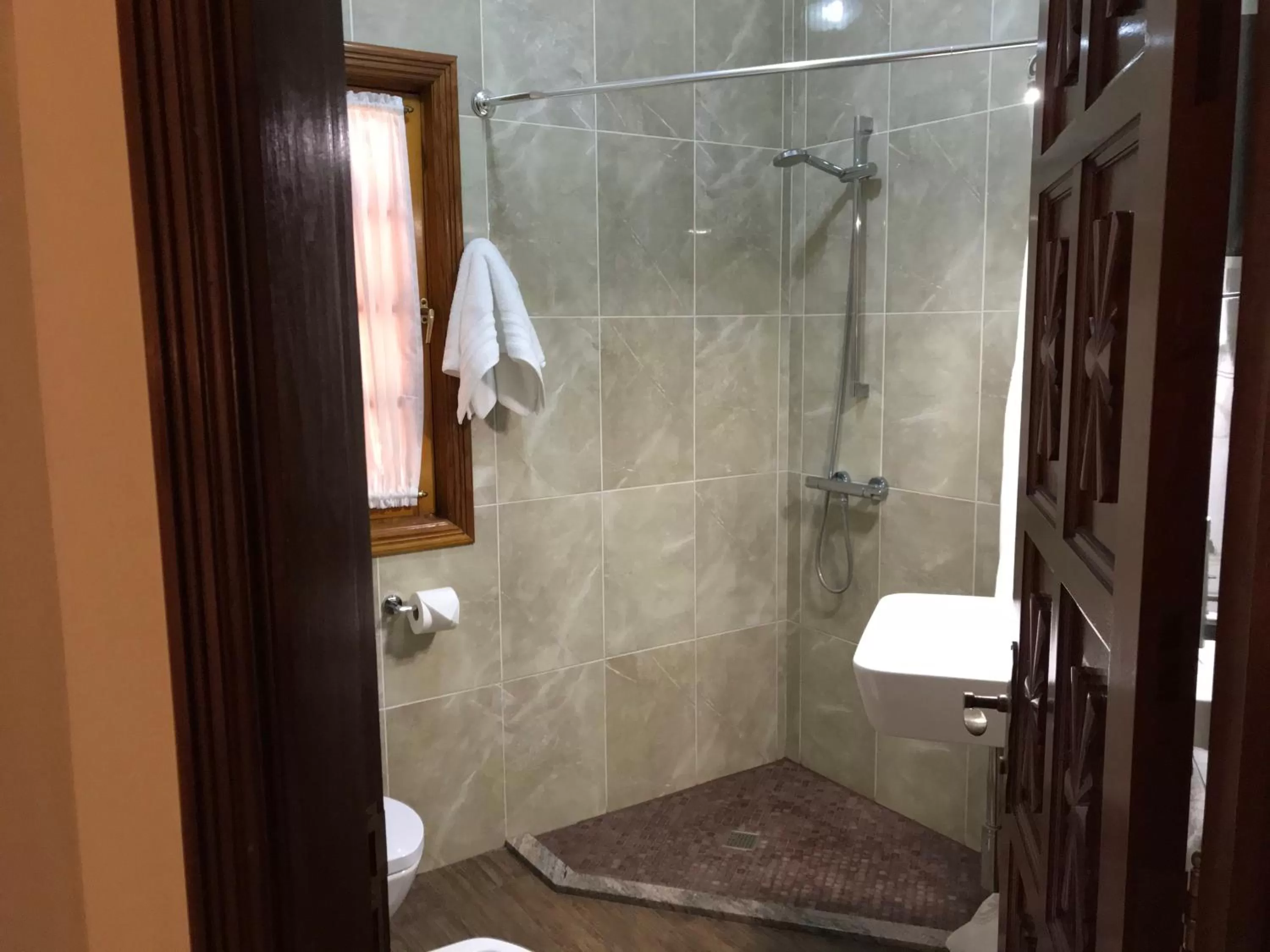 Shower, Bathroom in Il Sogno di Gio della Laguna