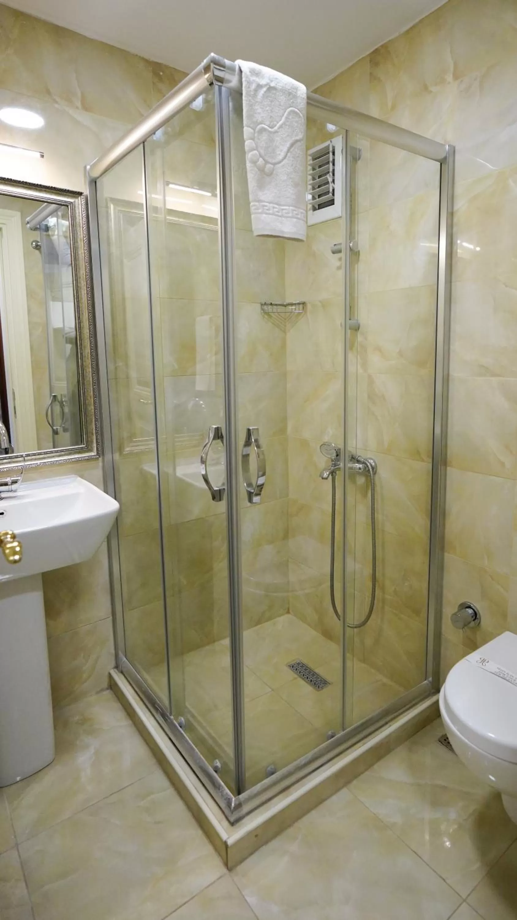 Toilet in Hotel Gritti Pera & Spa