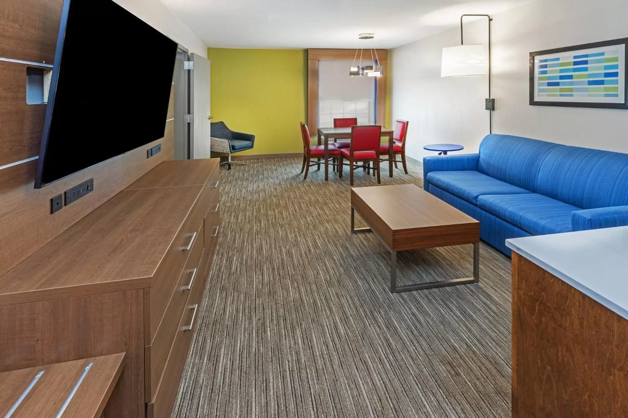 King Suite with Sofa Bed in Holiday Inn Express & Suites Sulphur - Lake Charles, an IHG Hotel King Suite with Sofa Bed in Holiday Inn Express & Suites Sulphur - Lake Charles, an IHG Hotel