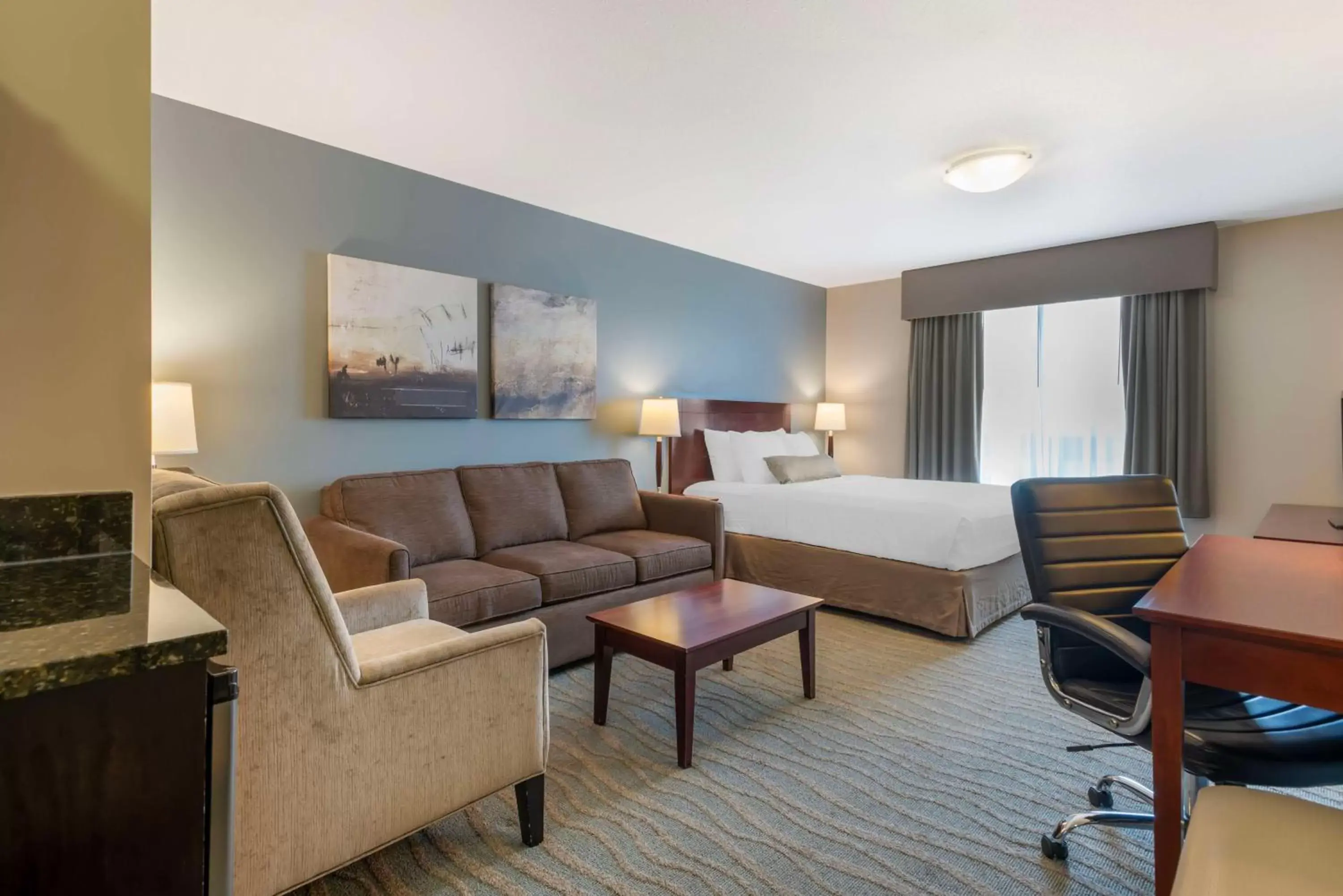 Executive King Suite with Sofa Bed - Non-Smoking in Best Western Rocky Mountain House Inn & Suites Executive King Suite with Sofa Bed - Non-Smoking in Best Western Rocky Mountain House Inn & Suites