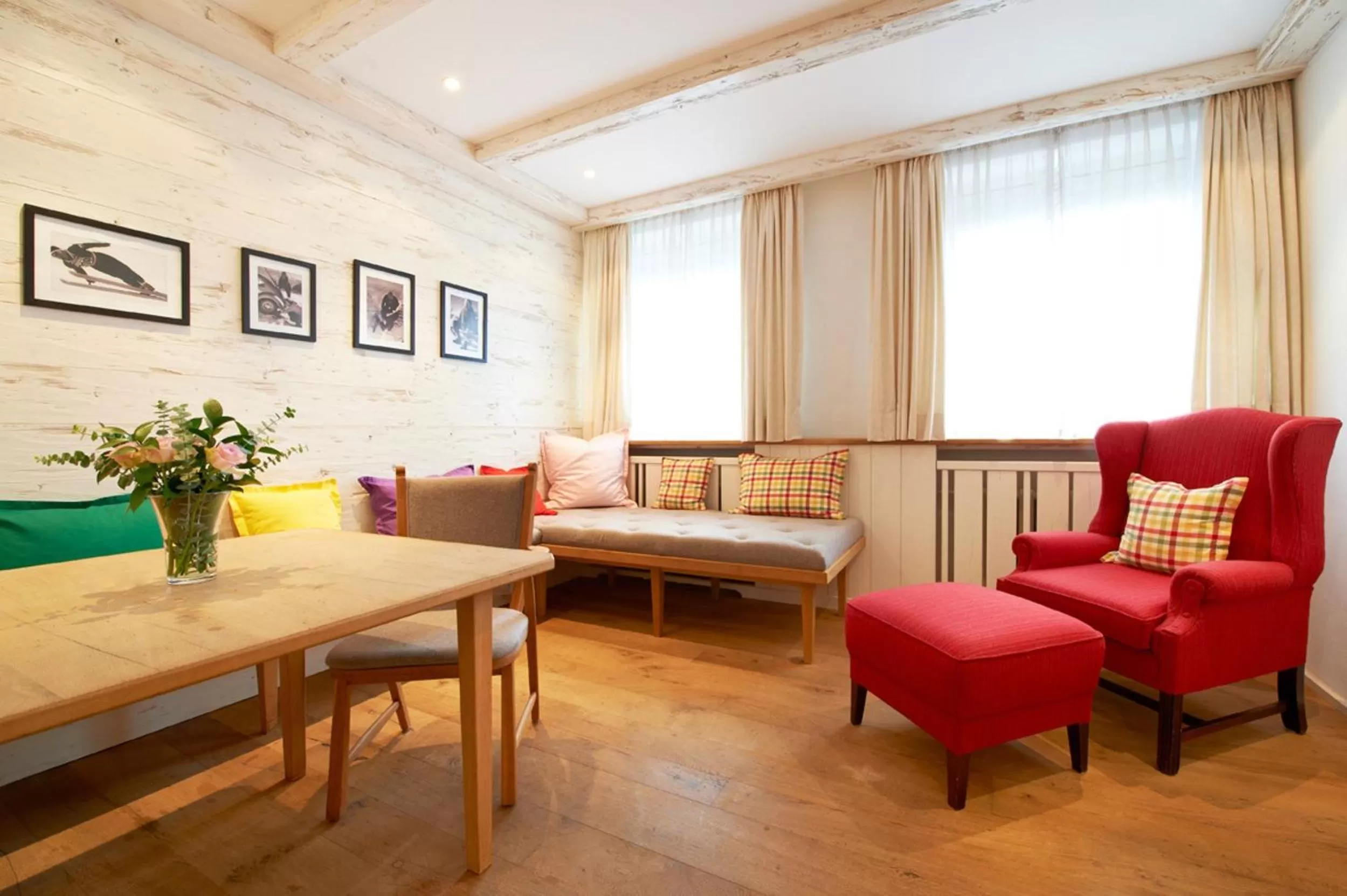 Living room in Eden Hotel Wolff