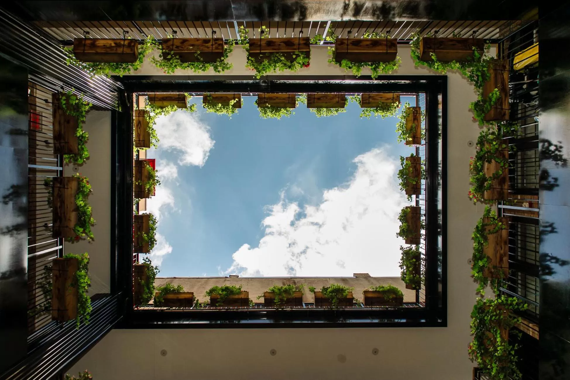 Inner courtyard view in The Broome