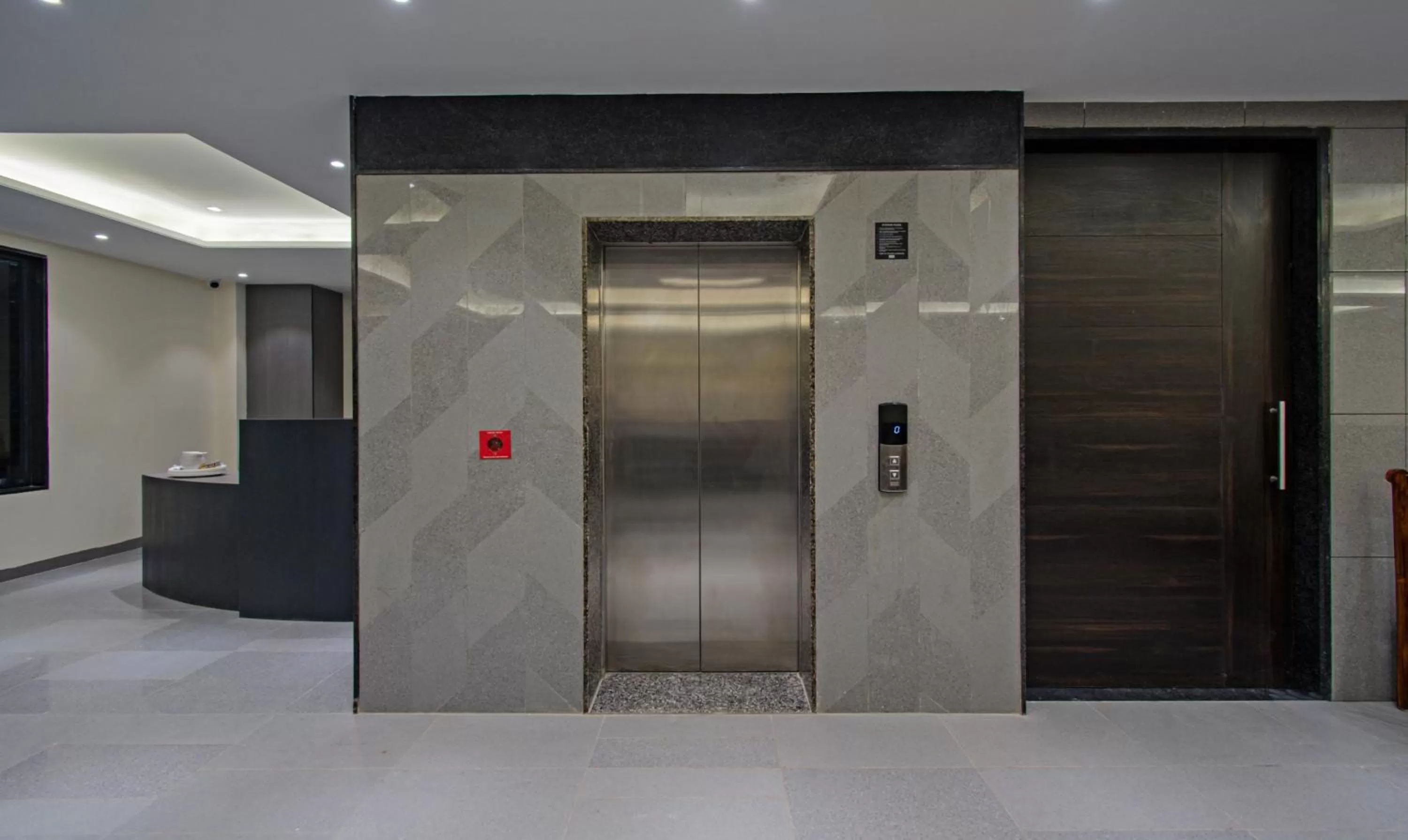 elevator in Treebo Pink City Grand