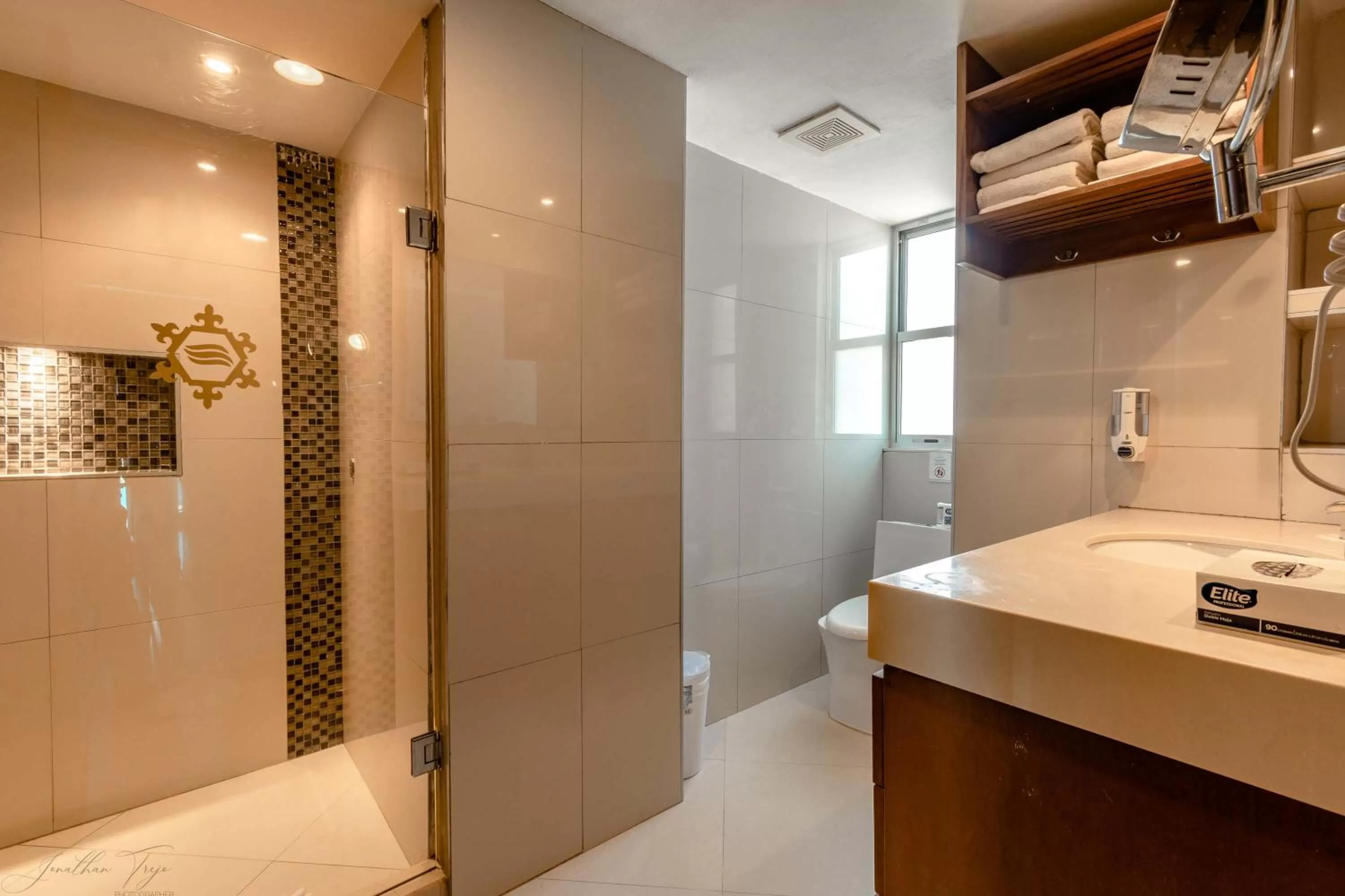 Bathroom in Ocean Dream Cancun by GuruHotel