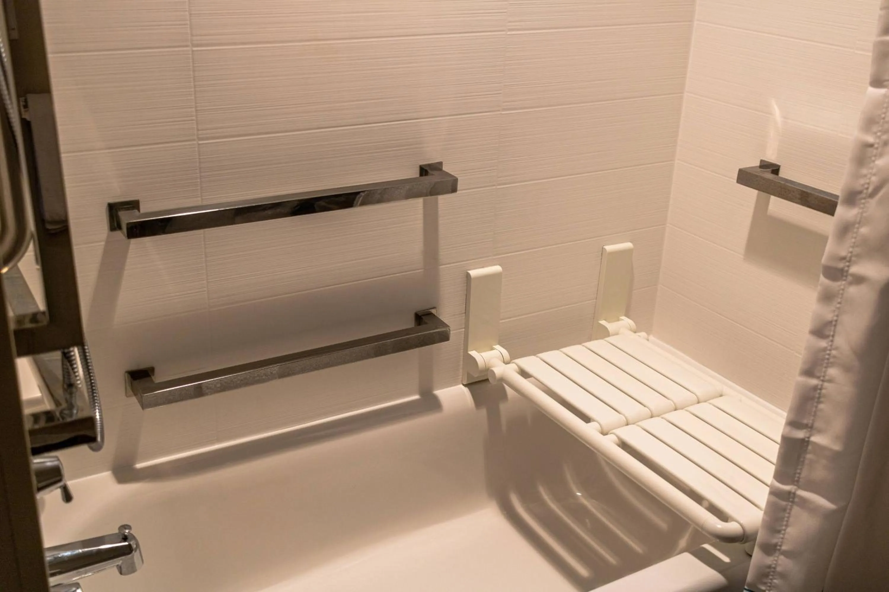 Bathroom in Towneplace Suites By Marriott Hays