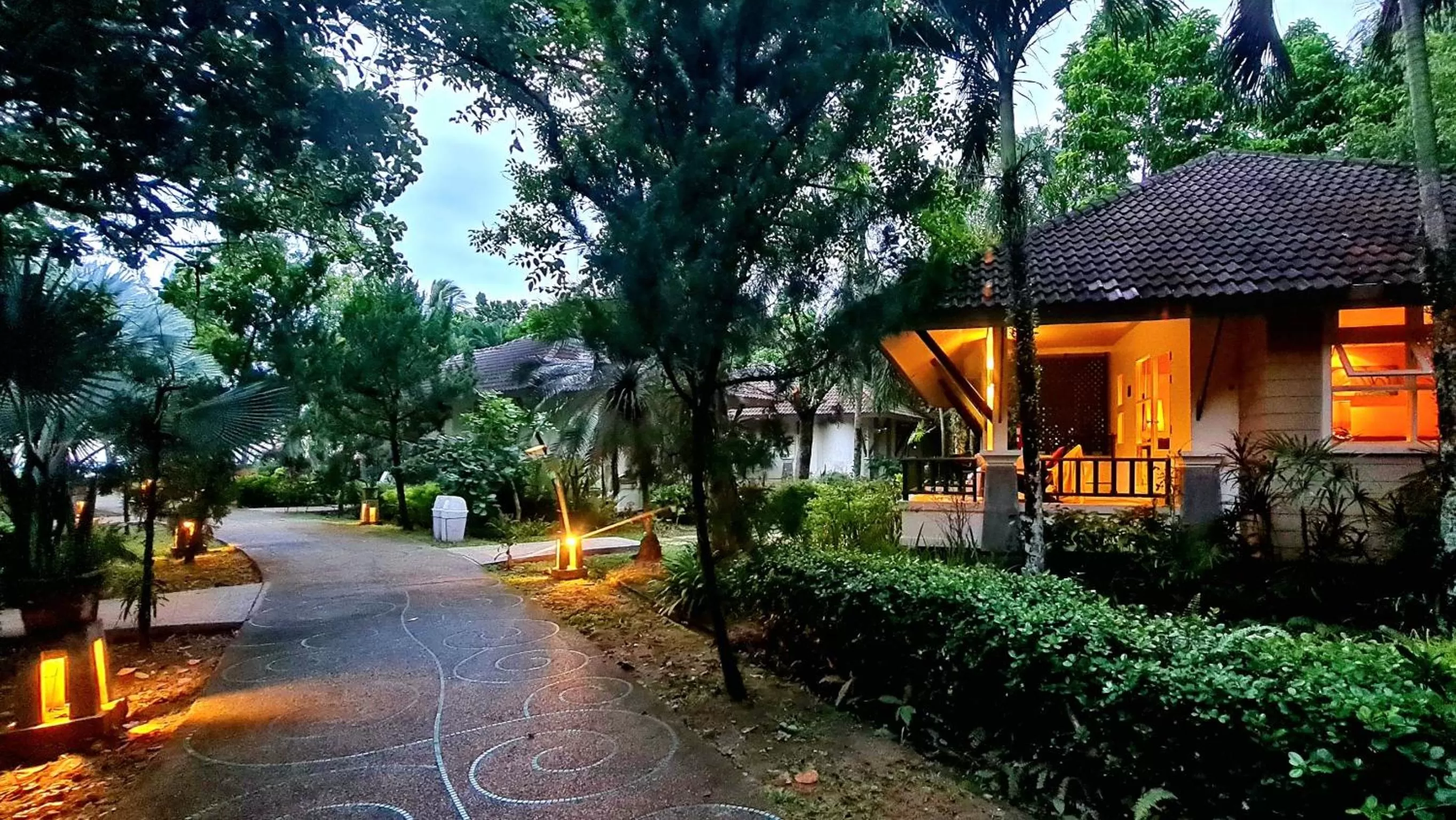 Property building in Baan Khaolak Beach Resort