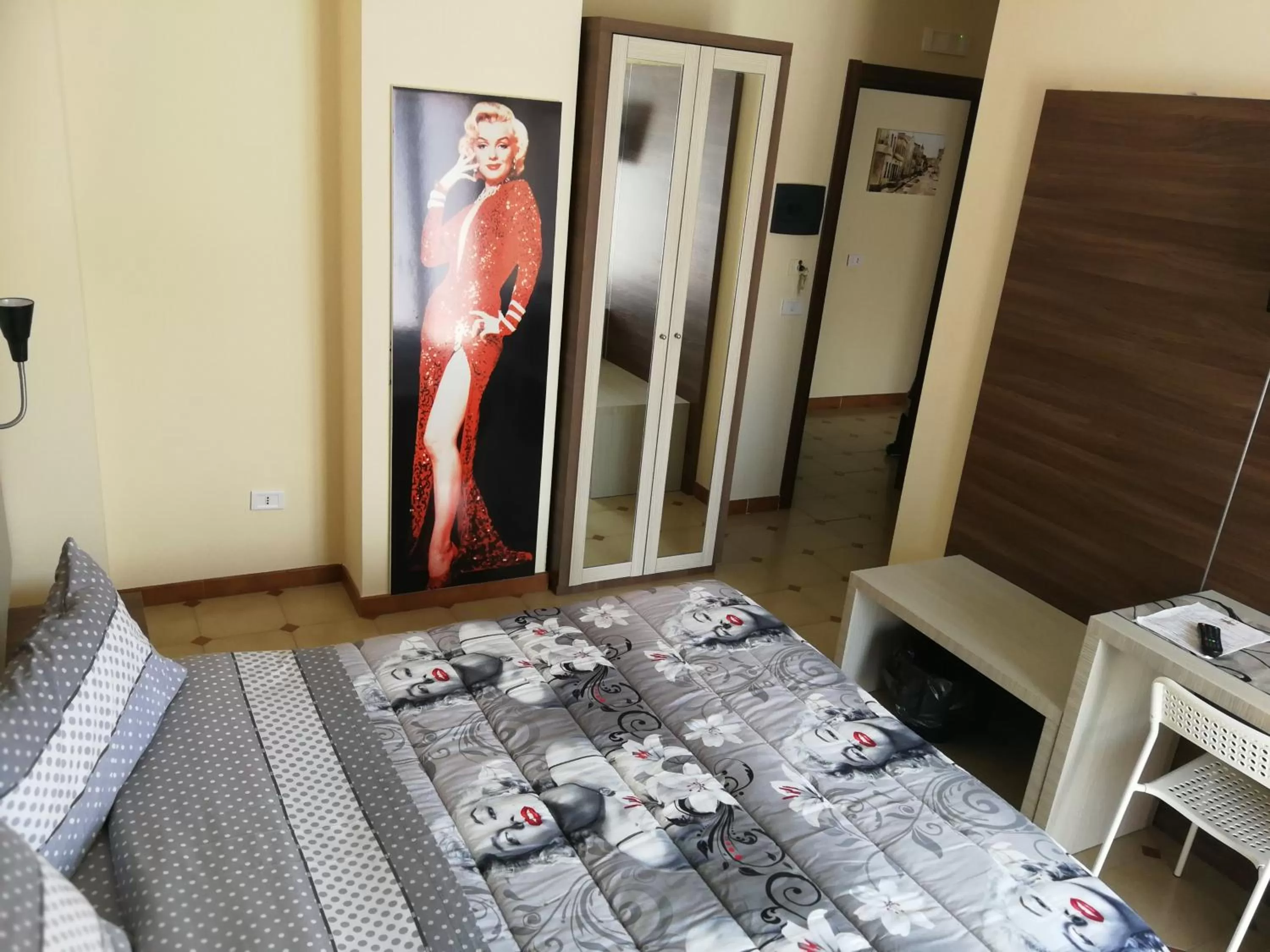 Bed in Bed & Breakfast Hollywood