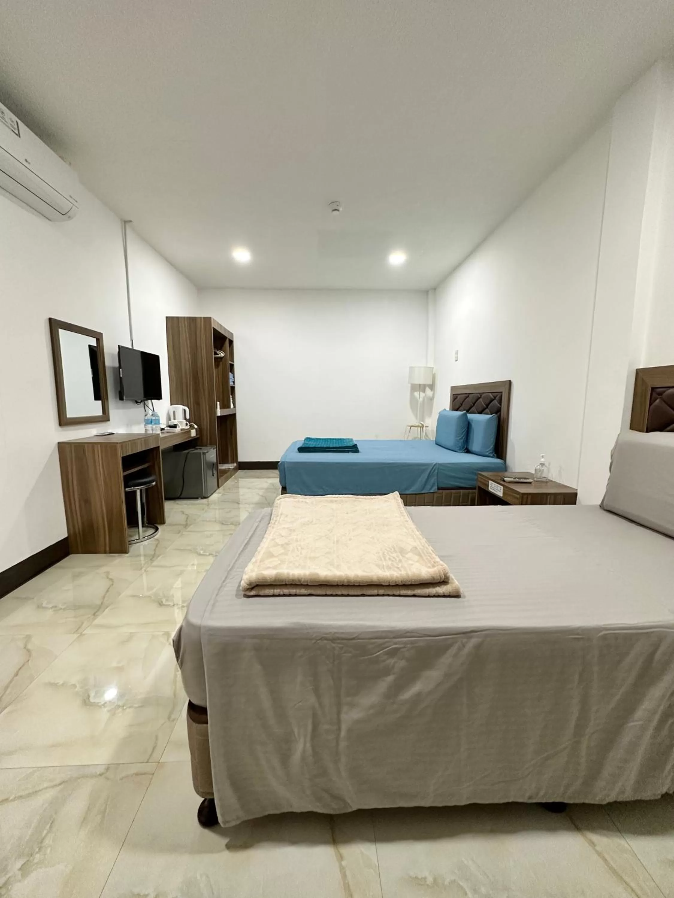 Bed in MGH Alona Resort