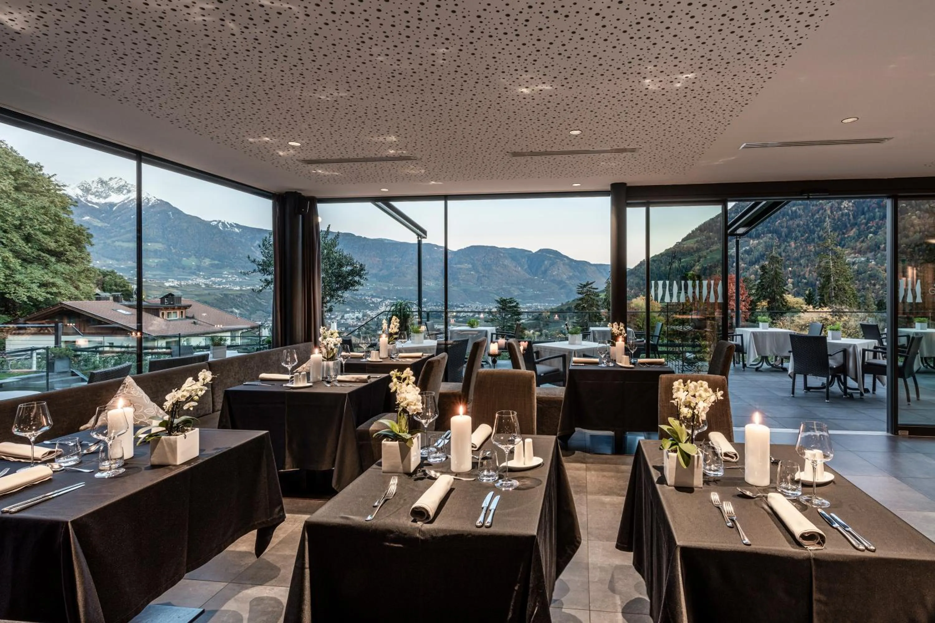 Restaurant/places to eat in Avidea - Adults Only