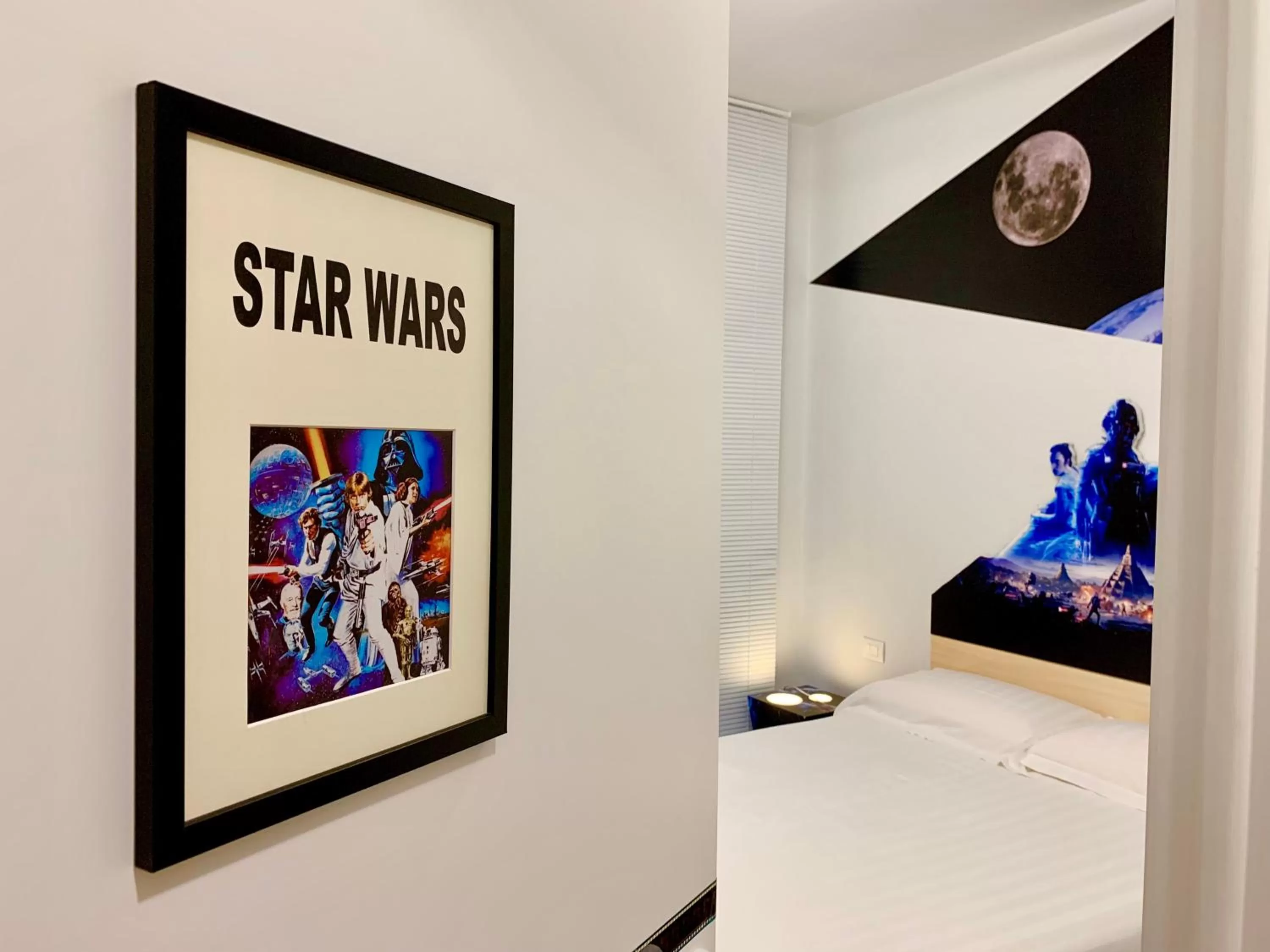 Decorative detail in Red Carpet rooms