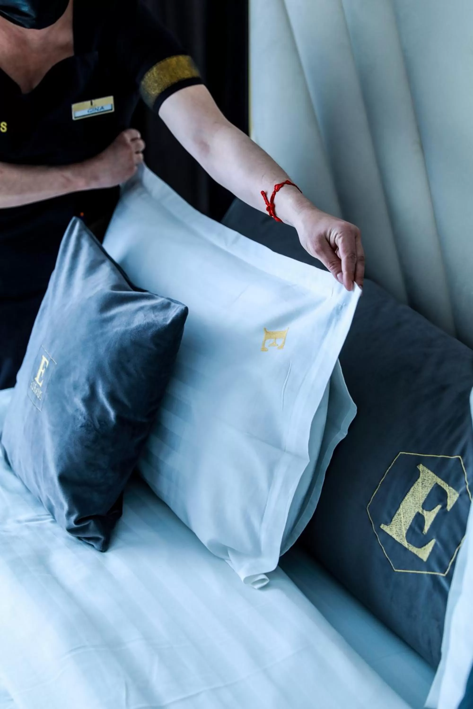 Bedroom, Bed in Elexus Predeal